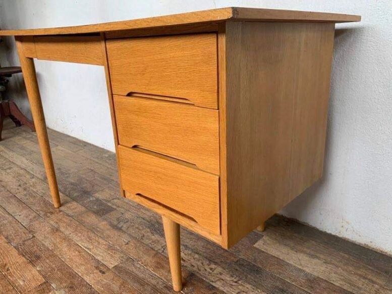 Modernist desk in light chene vintage