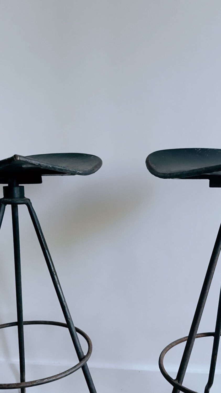 Artist's stools