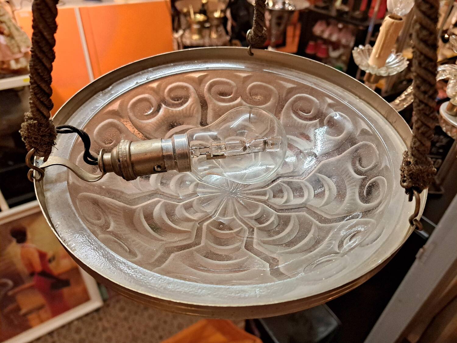 Molded glass basin pendant light