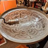Molded glass basin suspension
