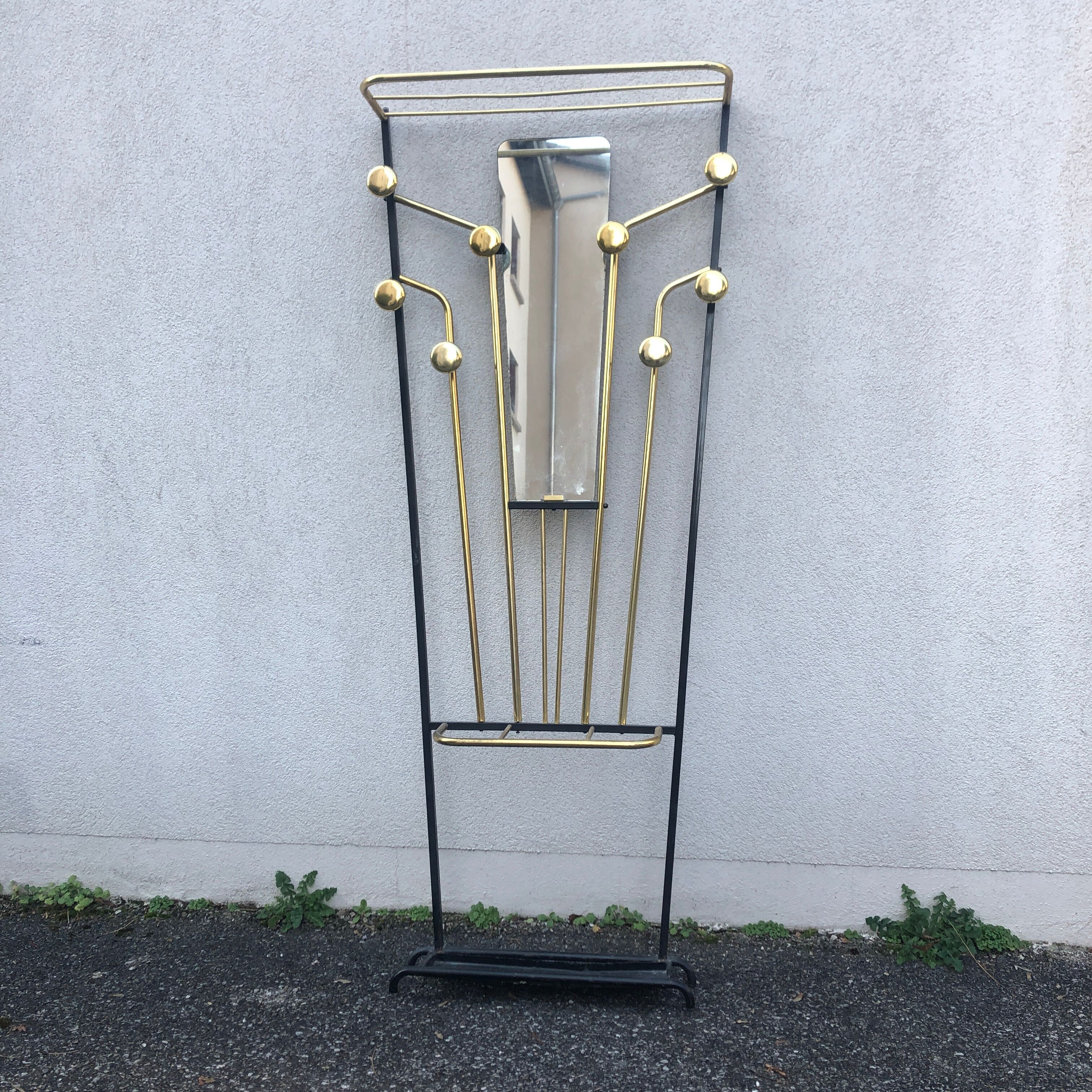 Coat rack cloakroom