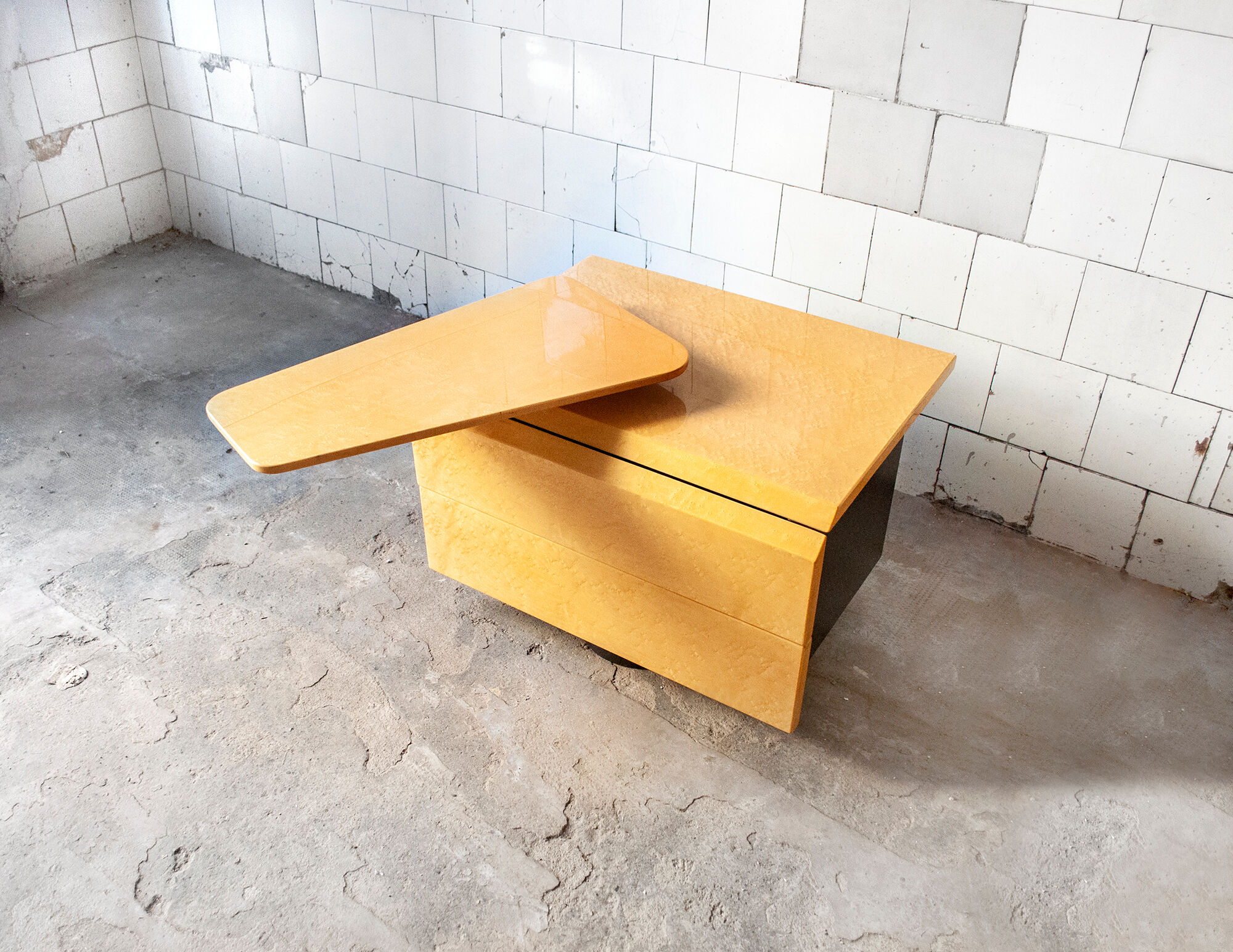 Pair of bedside tables by Giovanni Offredi for Saporiti Italia 1970s