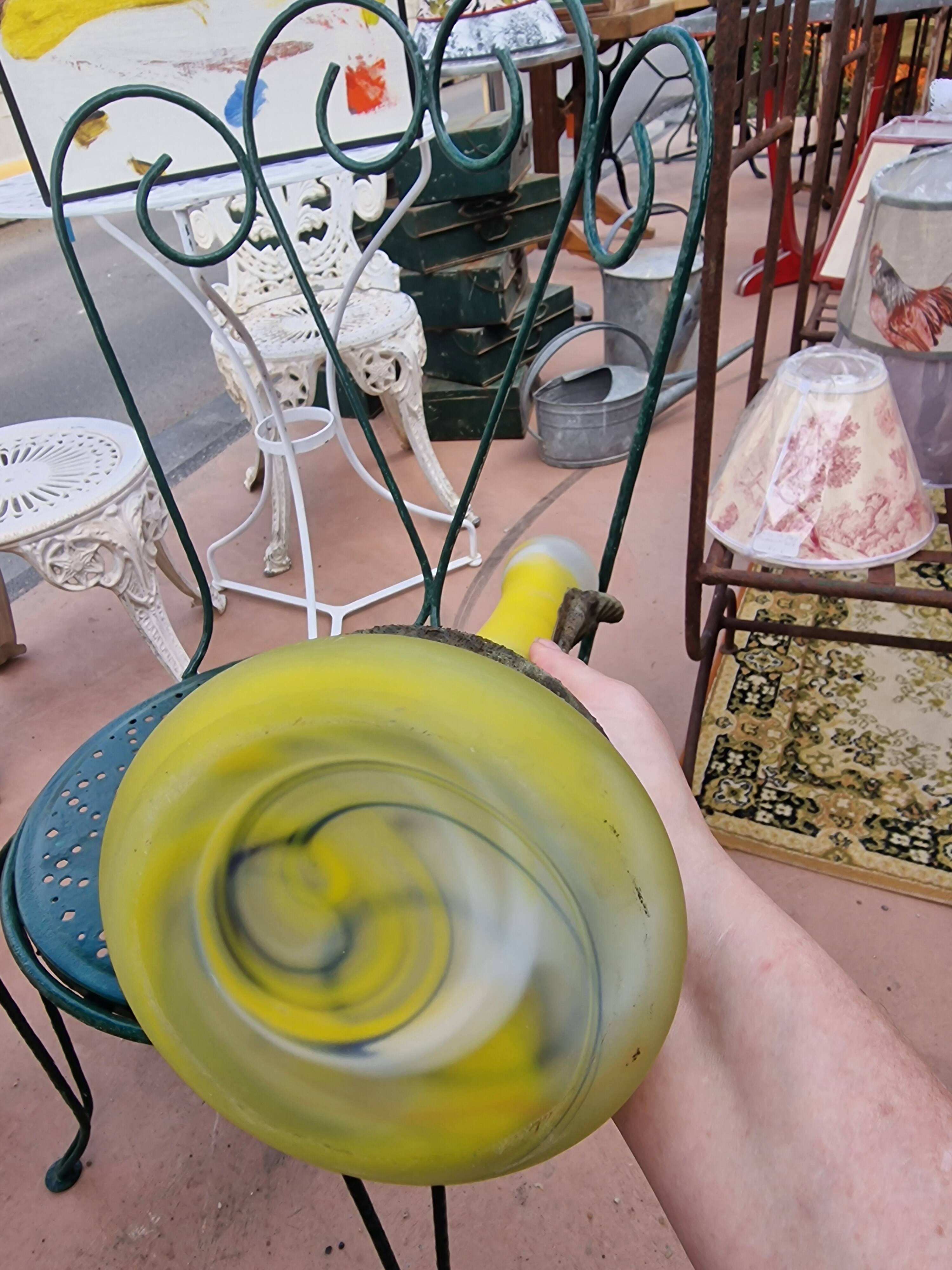 Vase art déco en pâte de verre et fer forgé – Années 1950