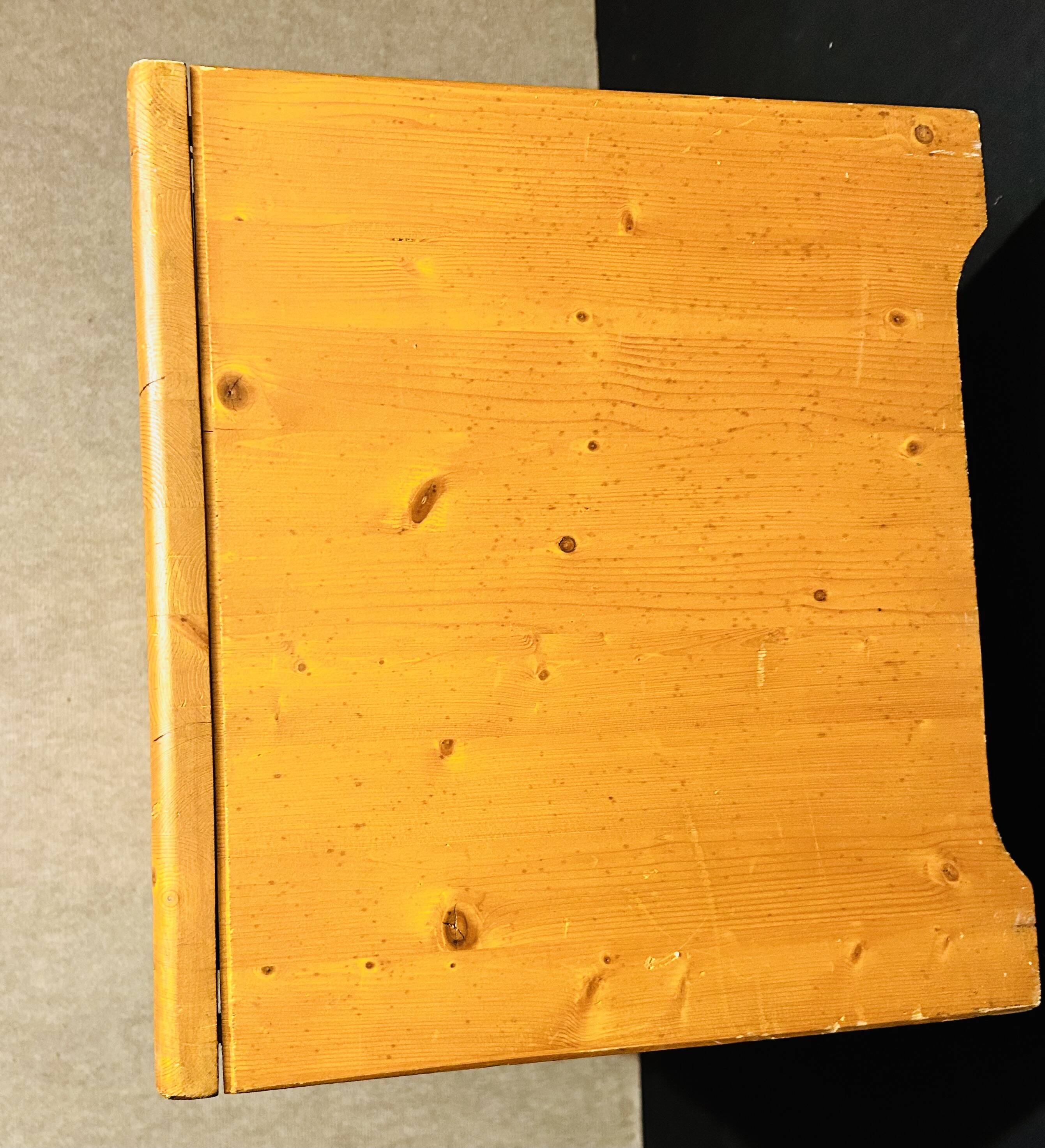 selected by Charlotte Perriand coffee table les Arcs