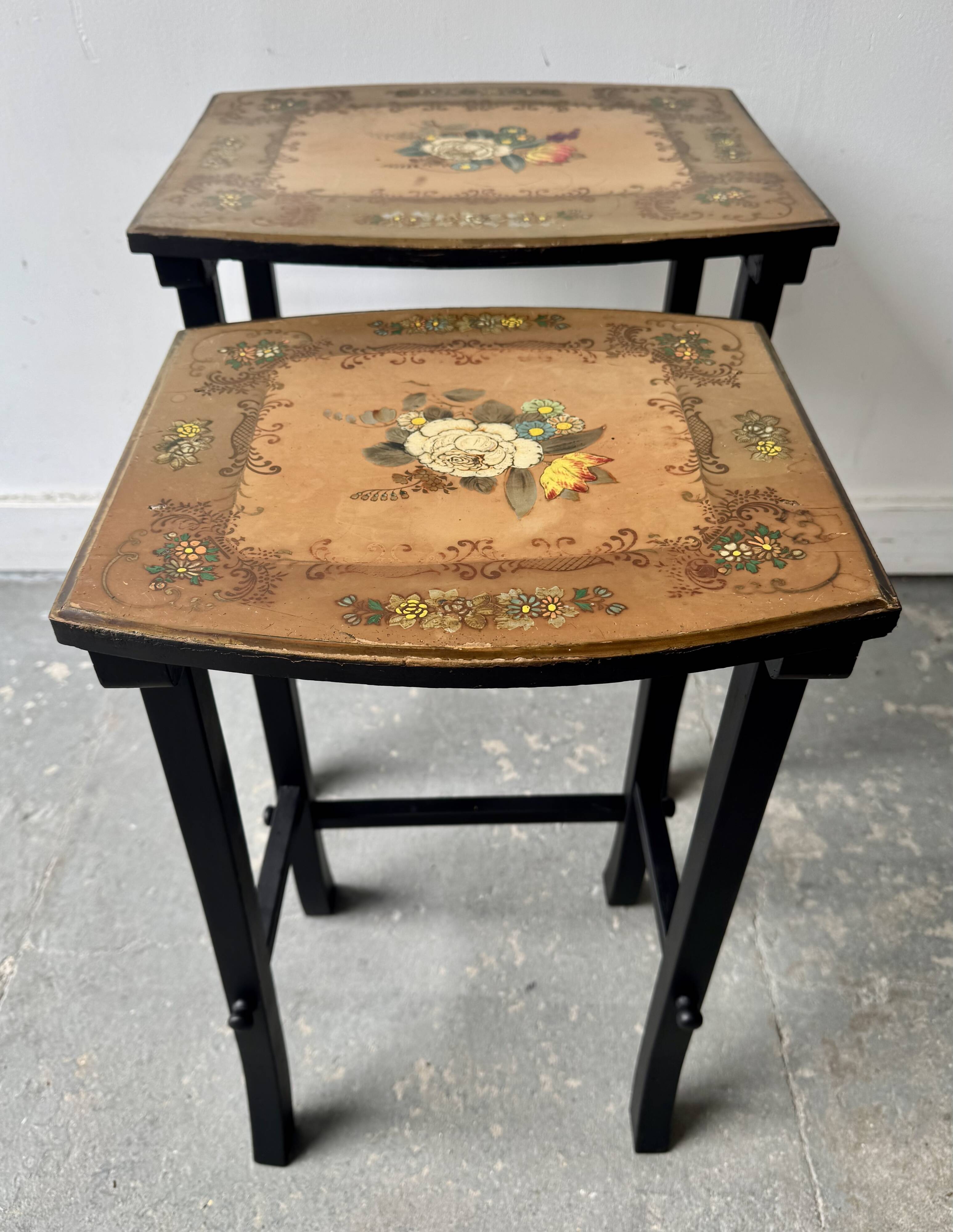 Ensemble de tables gigognes vintage