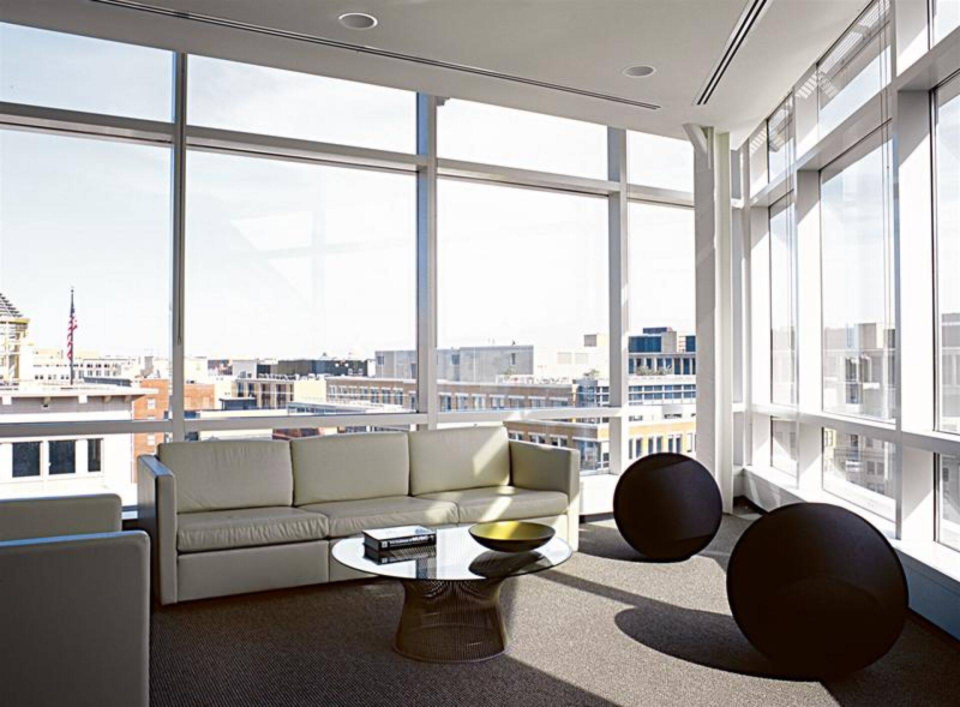 Knoll International Platner Crystal/Polished Nickel Dining Table