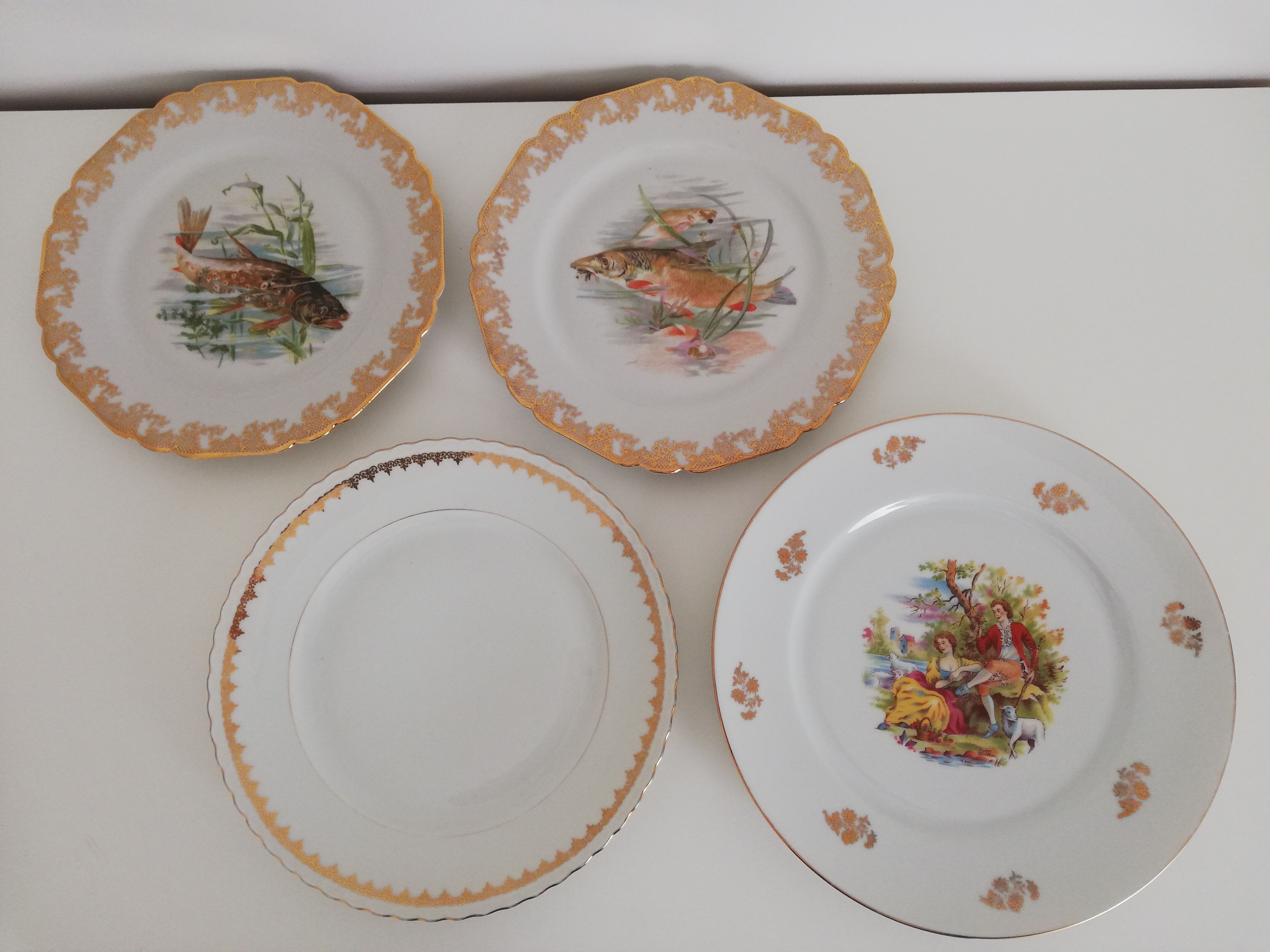 Vintage wicker pic-nic suitcase