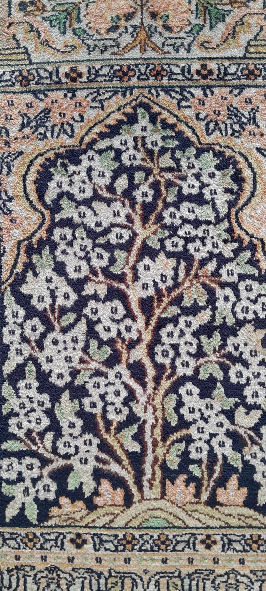 100% Kashmir silk rug