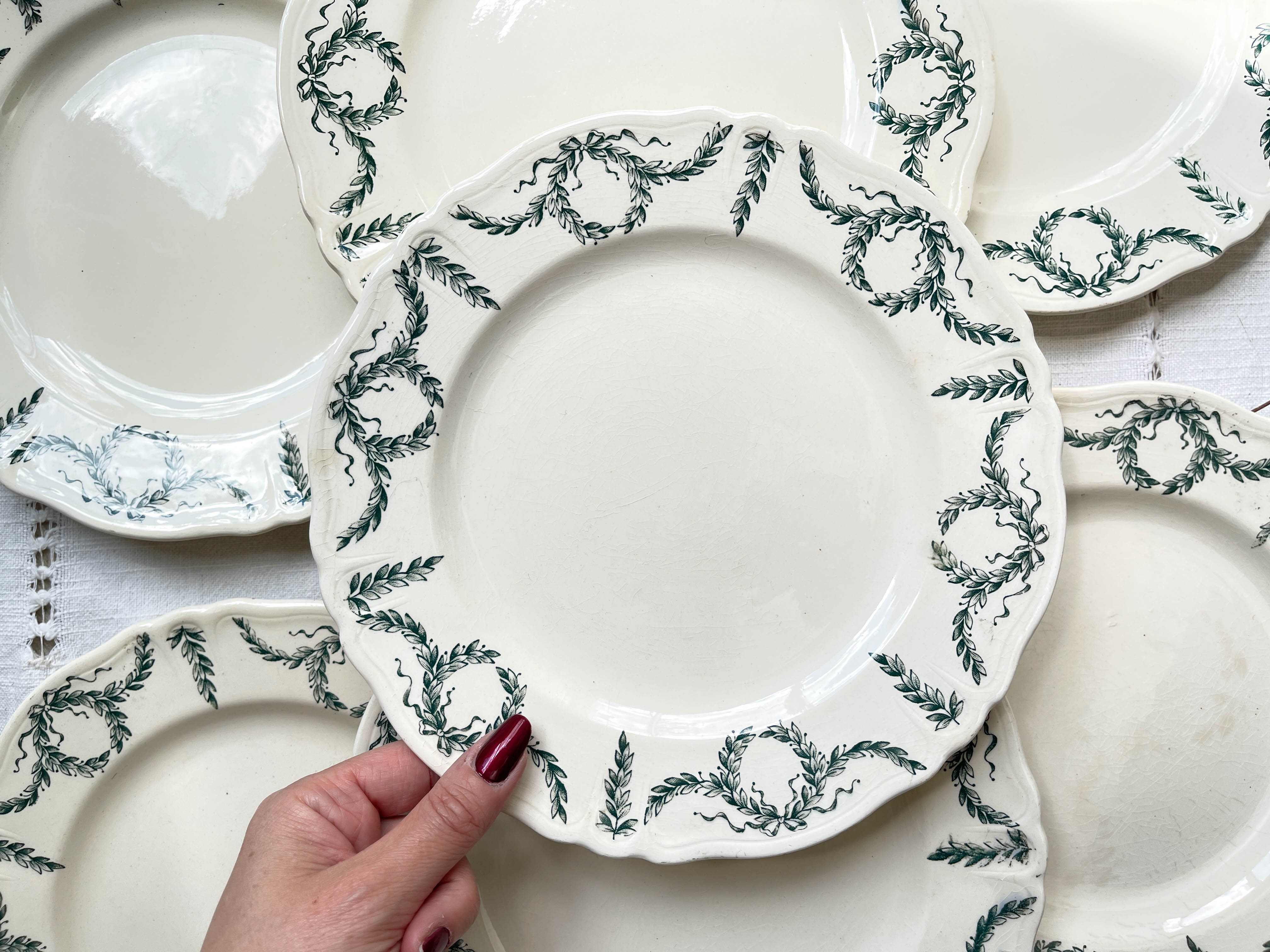 7 plates Terre de fer Longchamp model Villey