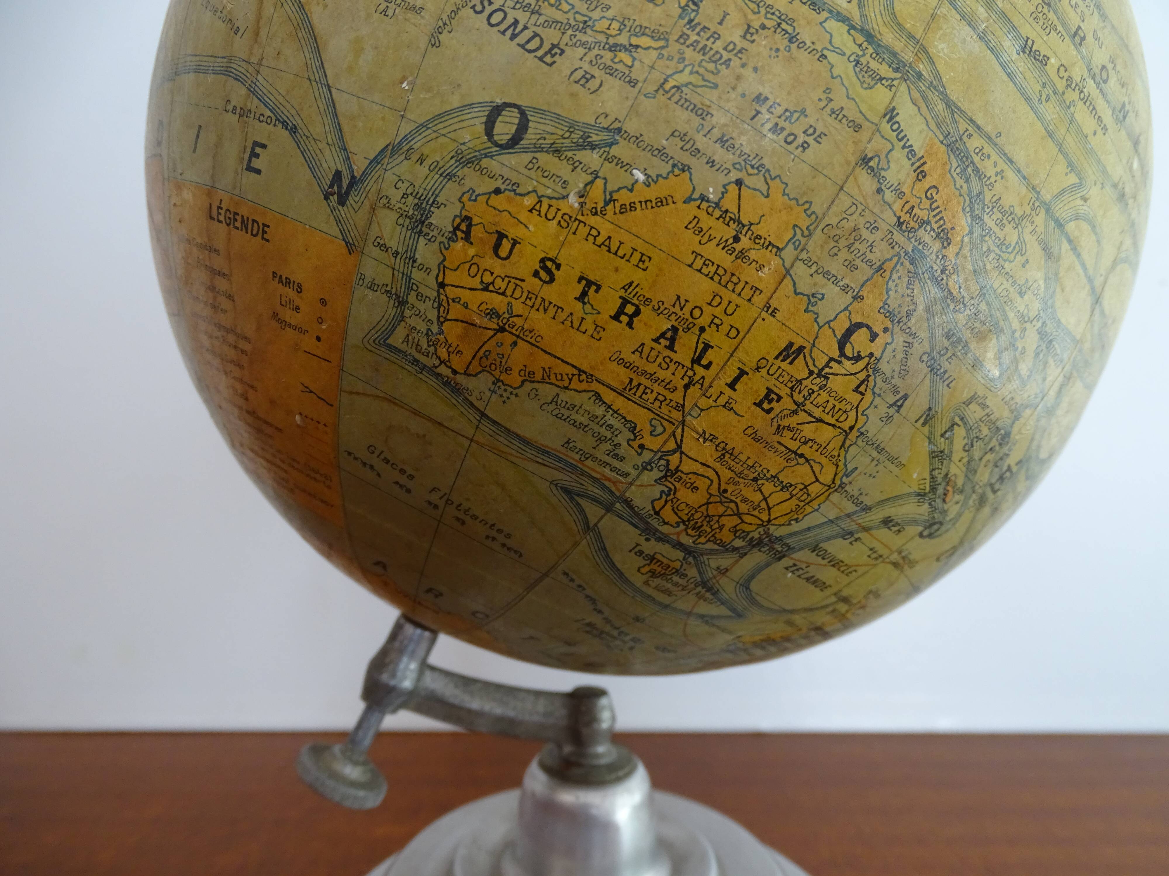 Terrestrial globe boiled cardboard J.Forest Girard Barrère & Thomas Ø 19.5 aluminum base