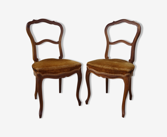 Paire de chaises Louis XV en noyer et velours