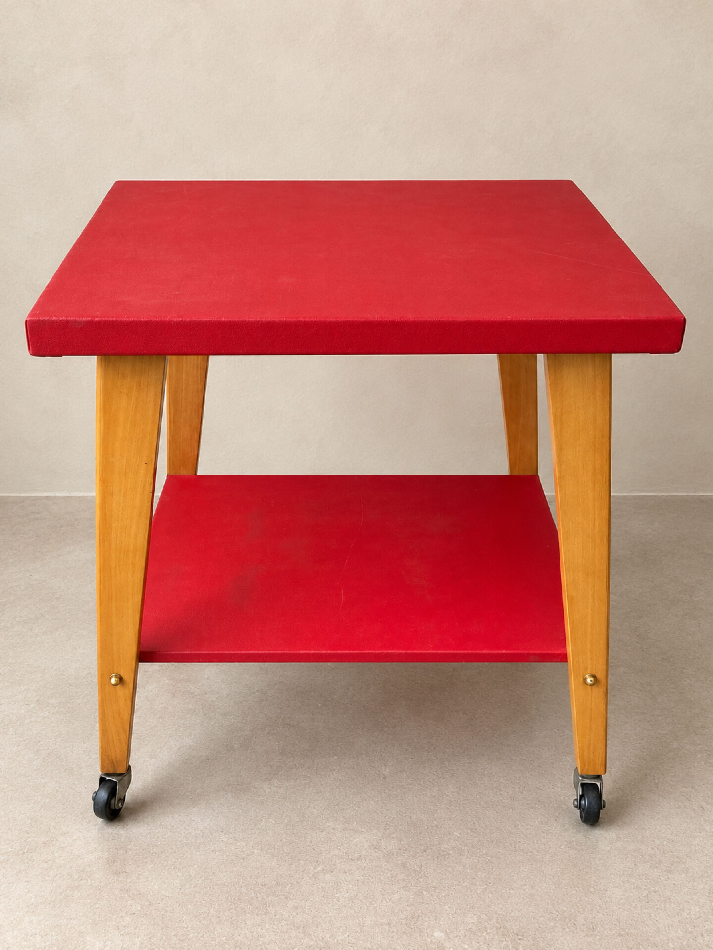 Desserte vintage sur roulettes datant des années 1950-60