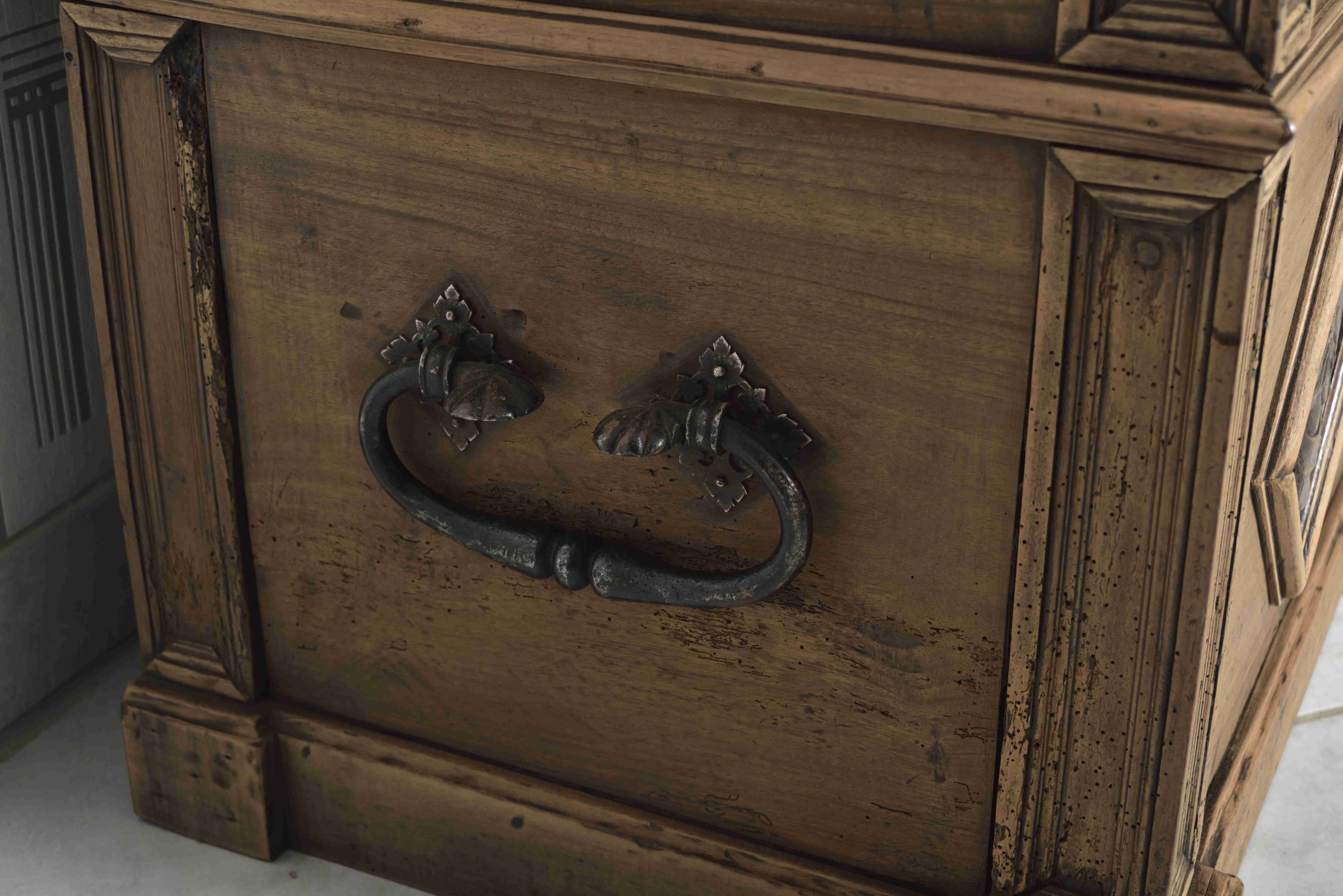 Oak chest early XVIIIth