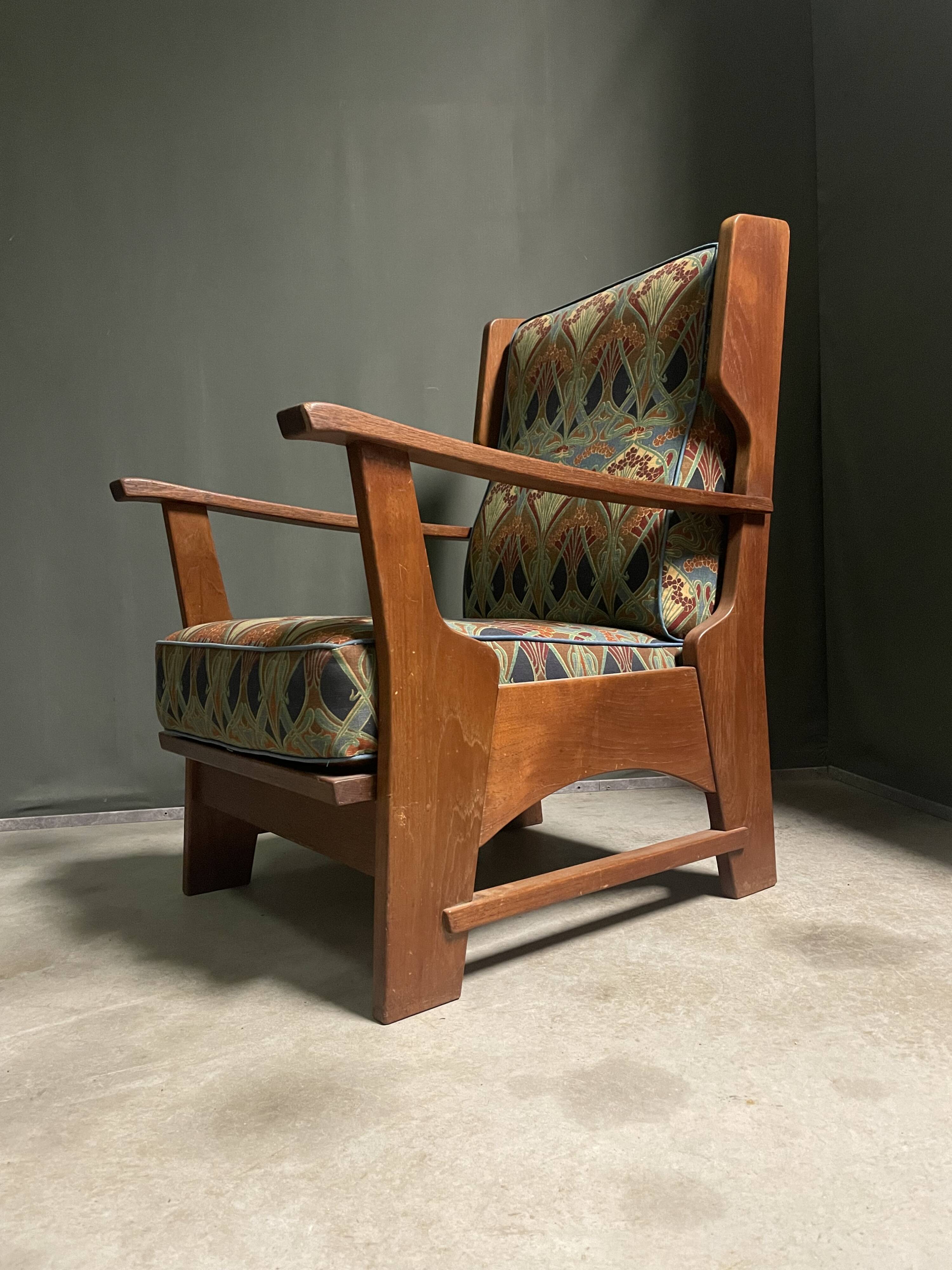 Arts and crafts lounge chair circa 1920