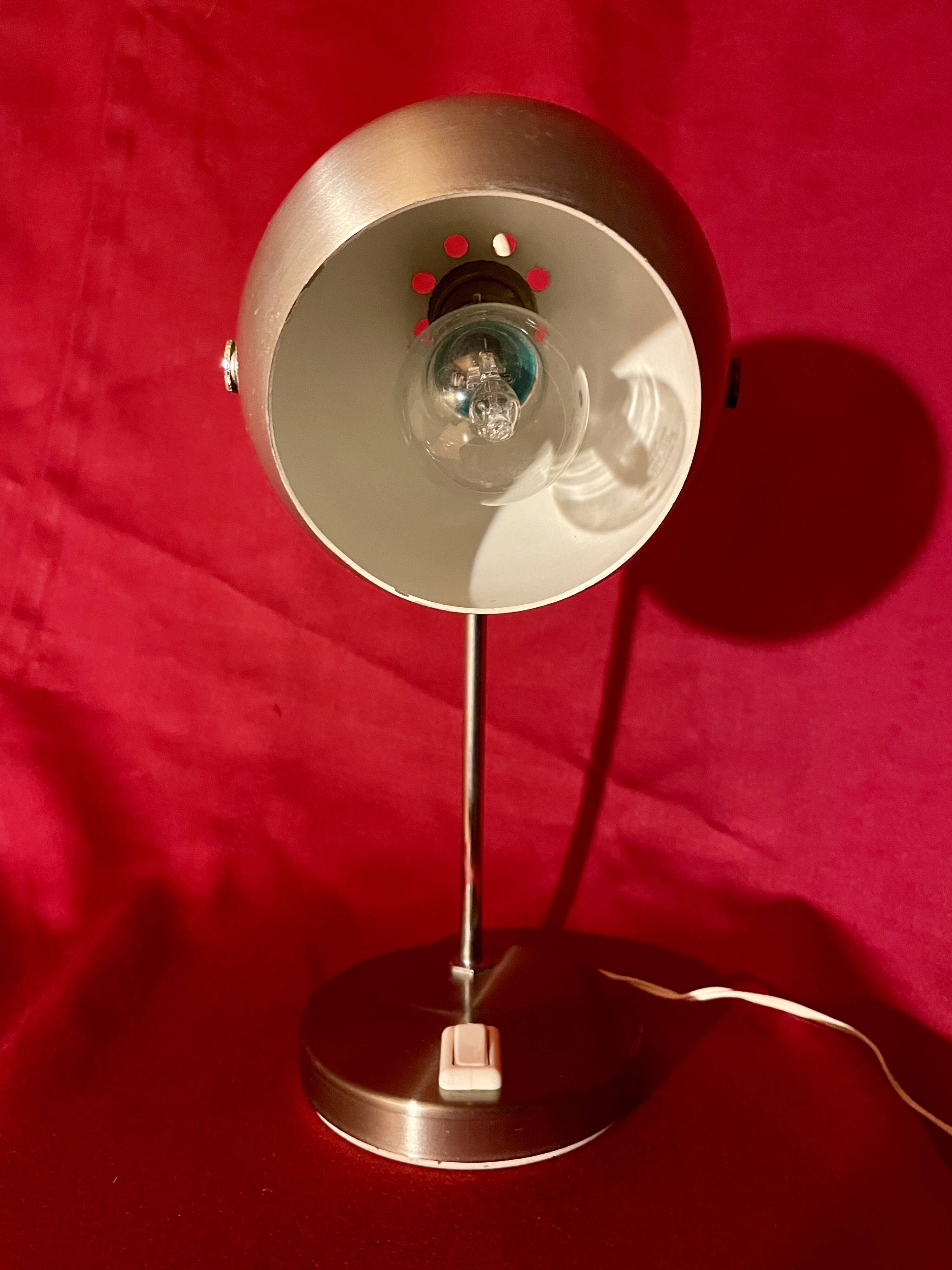 Small eye-ball lamp, from the 70s
