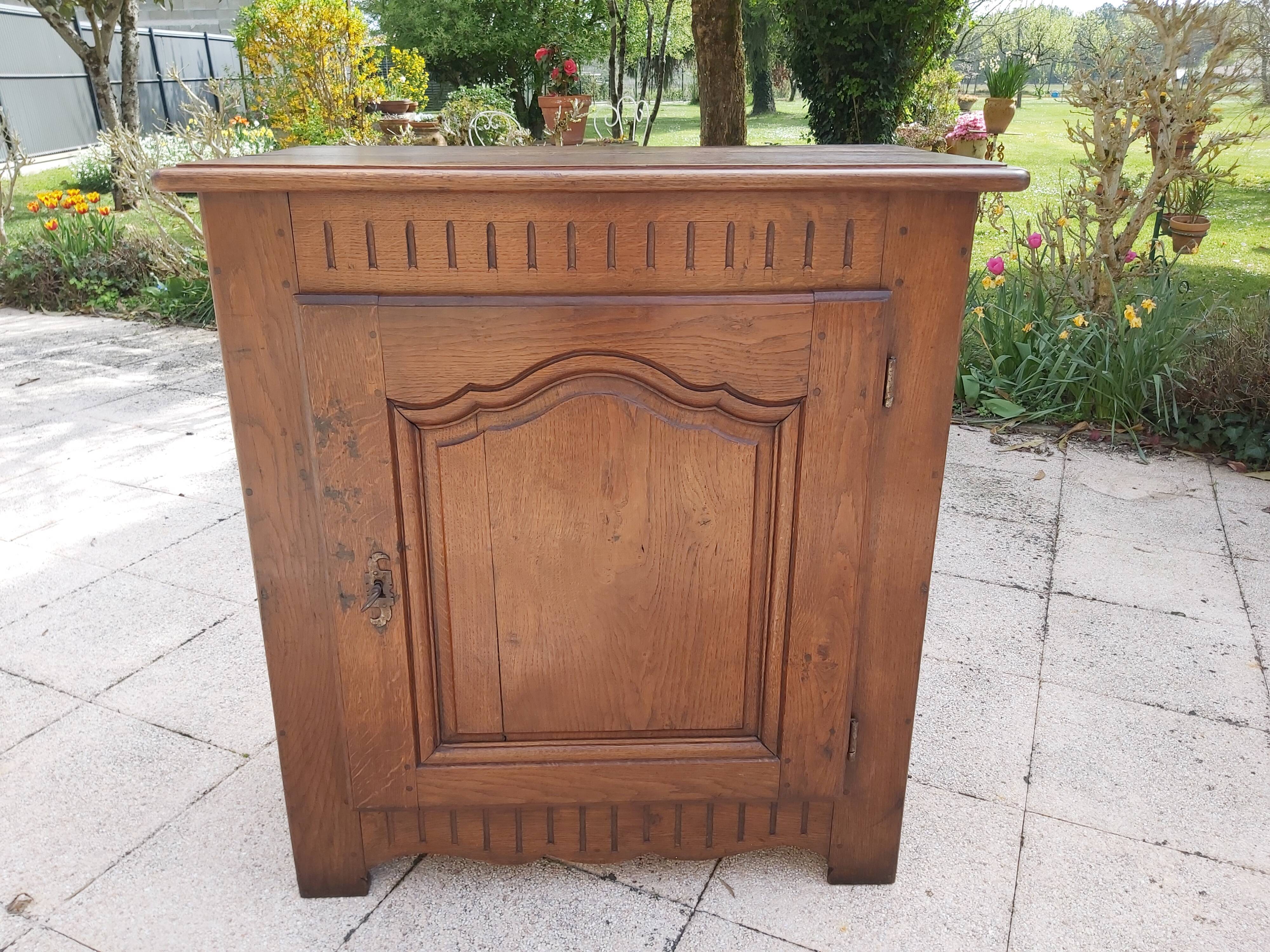 Eighteenth century oak buffet