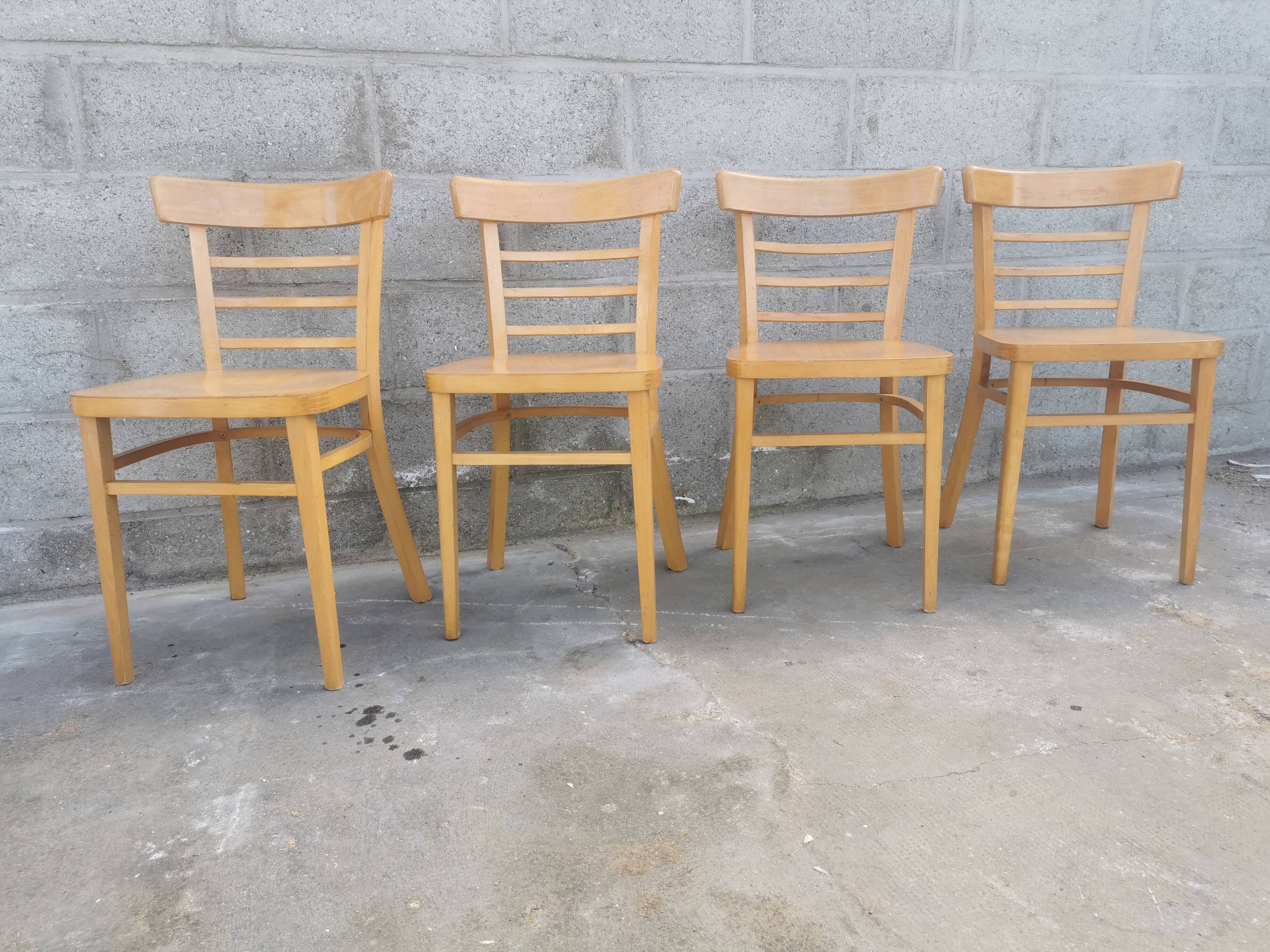 Set de quatre chaises bistrot Baumann