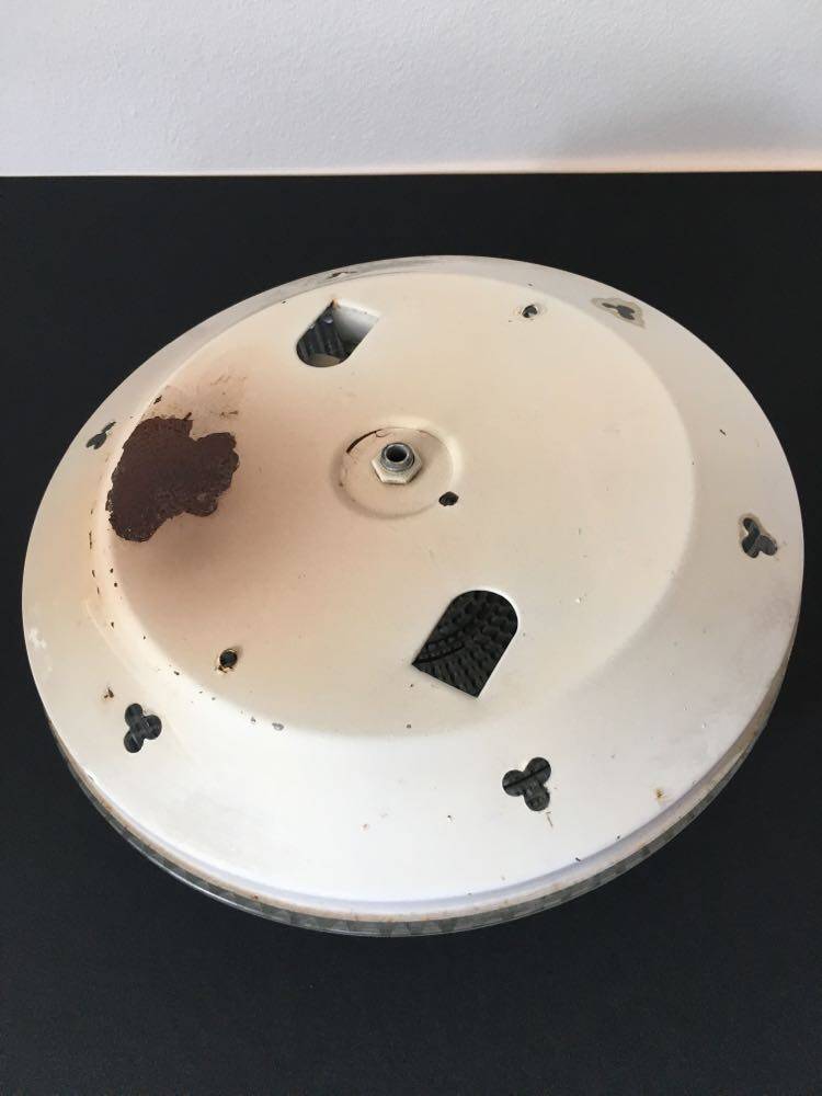 Round vintage ceiling light with metal support