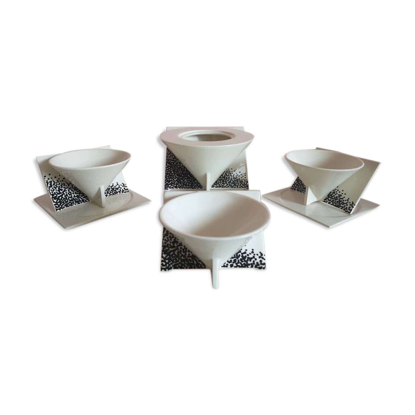 Earthen ensemble "Angle" 1980, J. P curdles-Gien