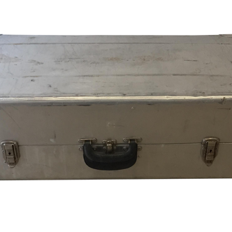 Very large suitcase metal