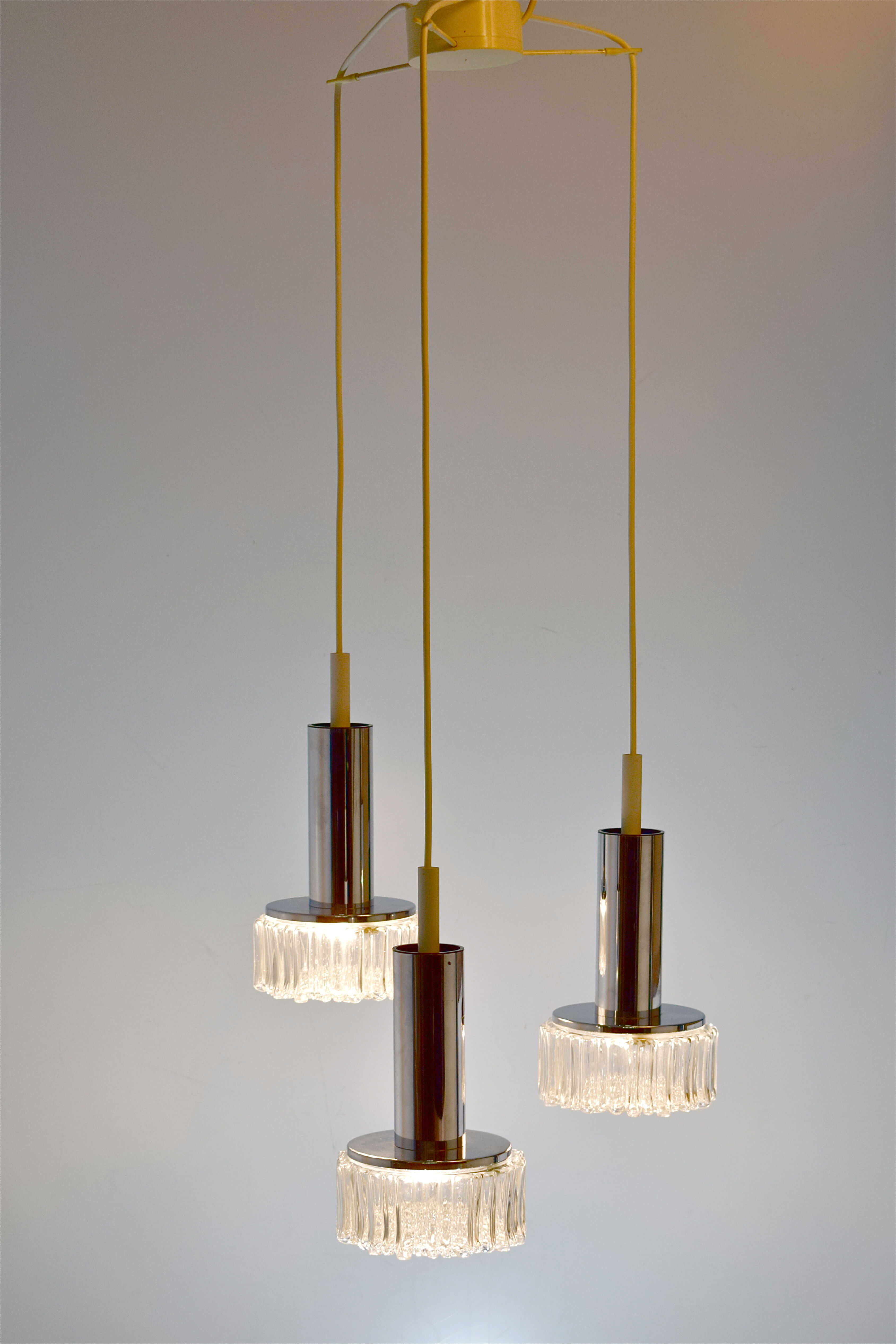 Lustre waterfall 3 glass and chrome suspensions