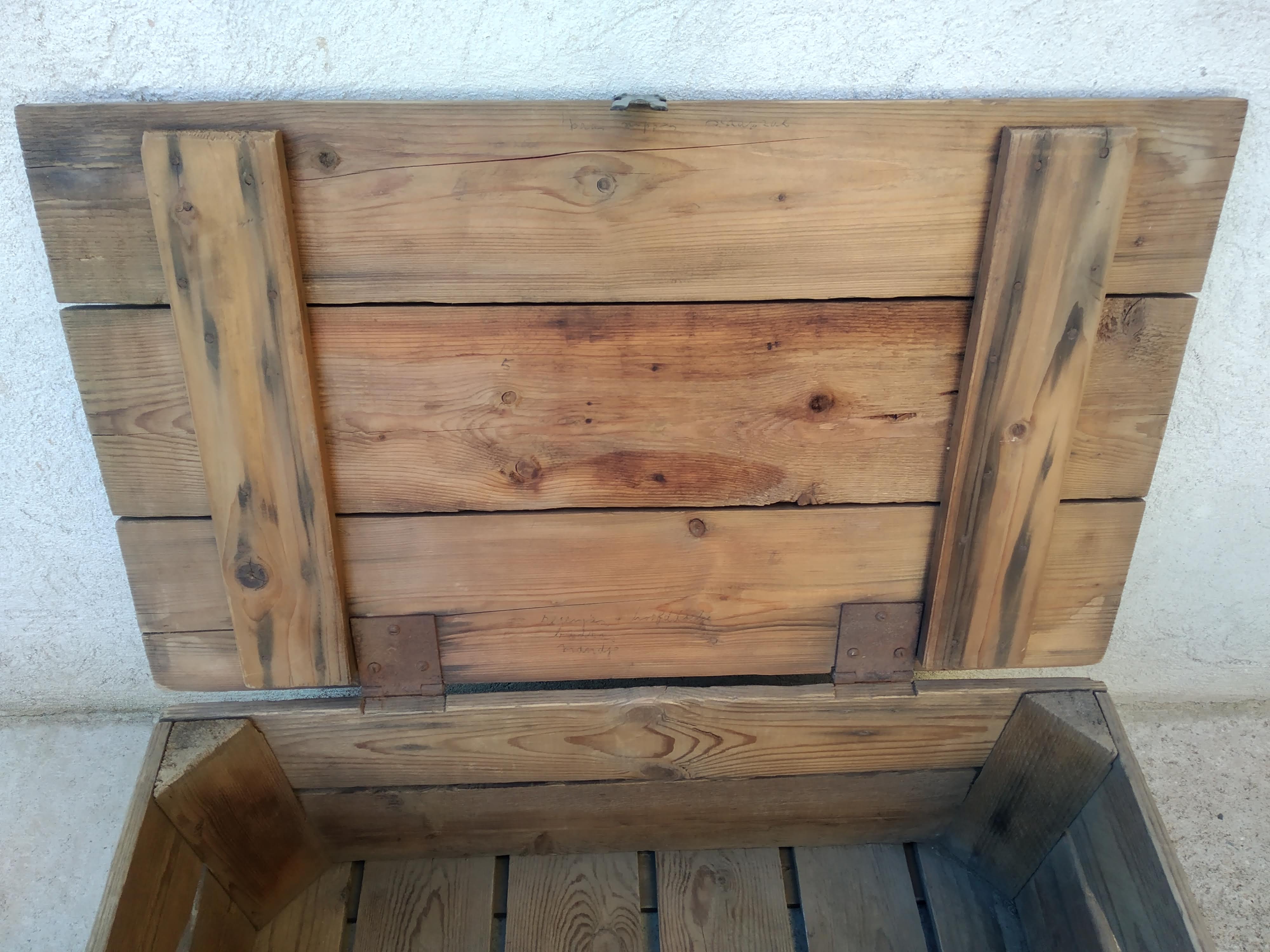 Old wooden box marked V.V Westerlee 1960