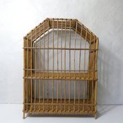 étagère en rotin