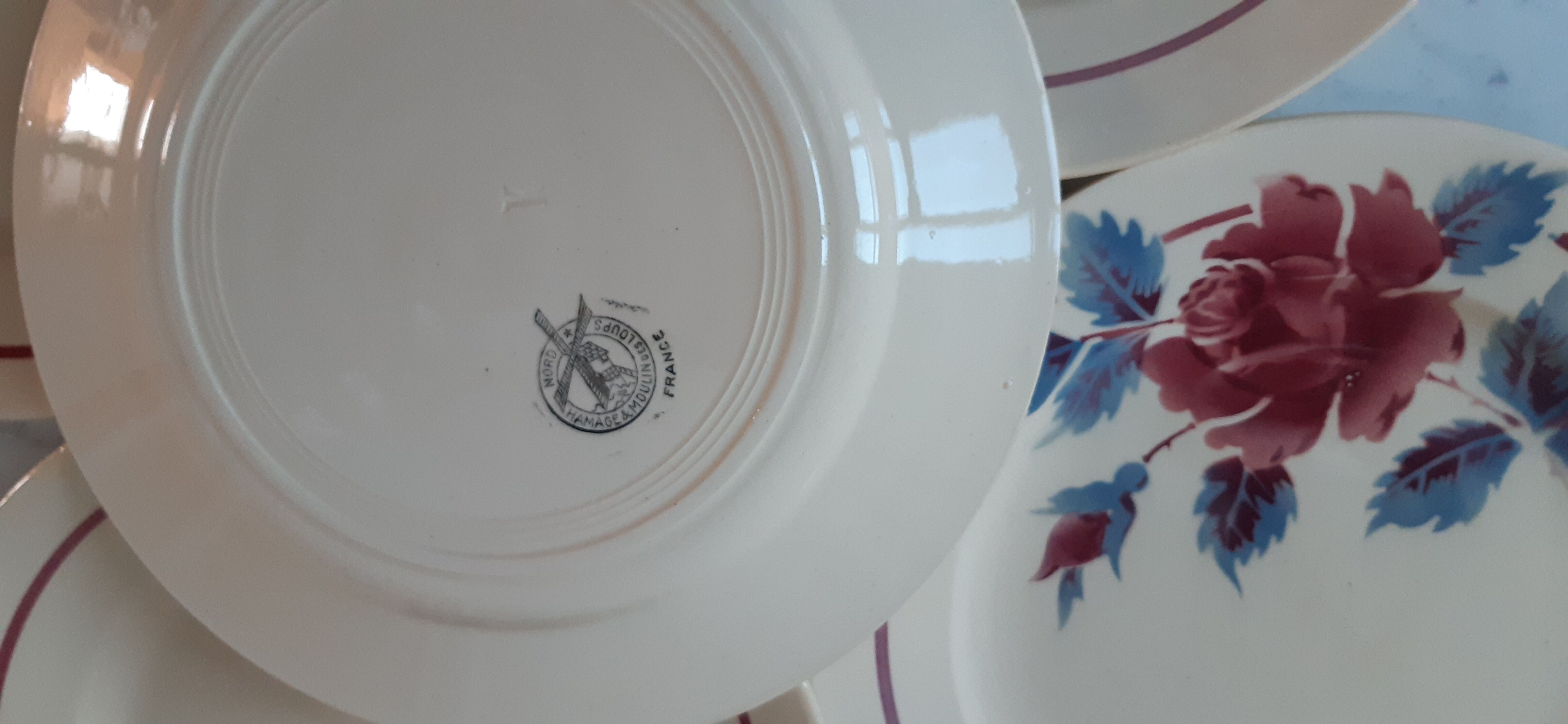 Set of 5 flat plates Moulin des Loups