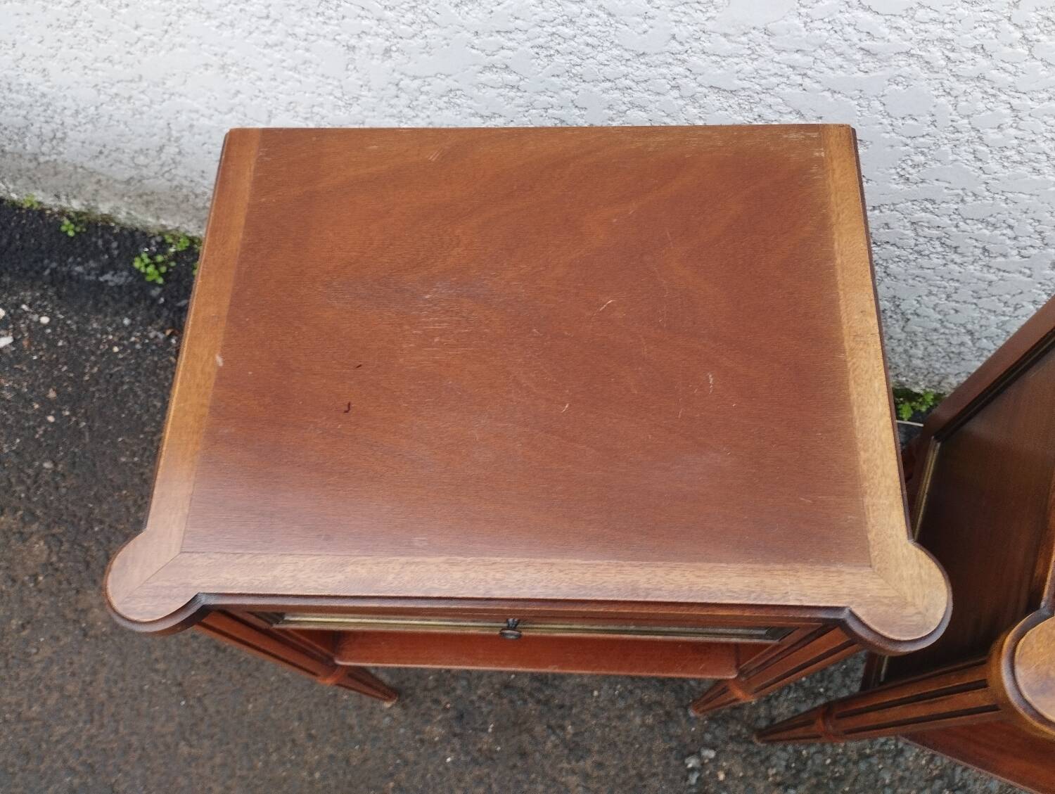 Pair of bedside drawer fluted feet