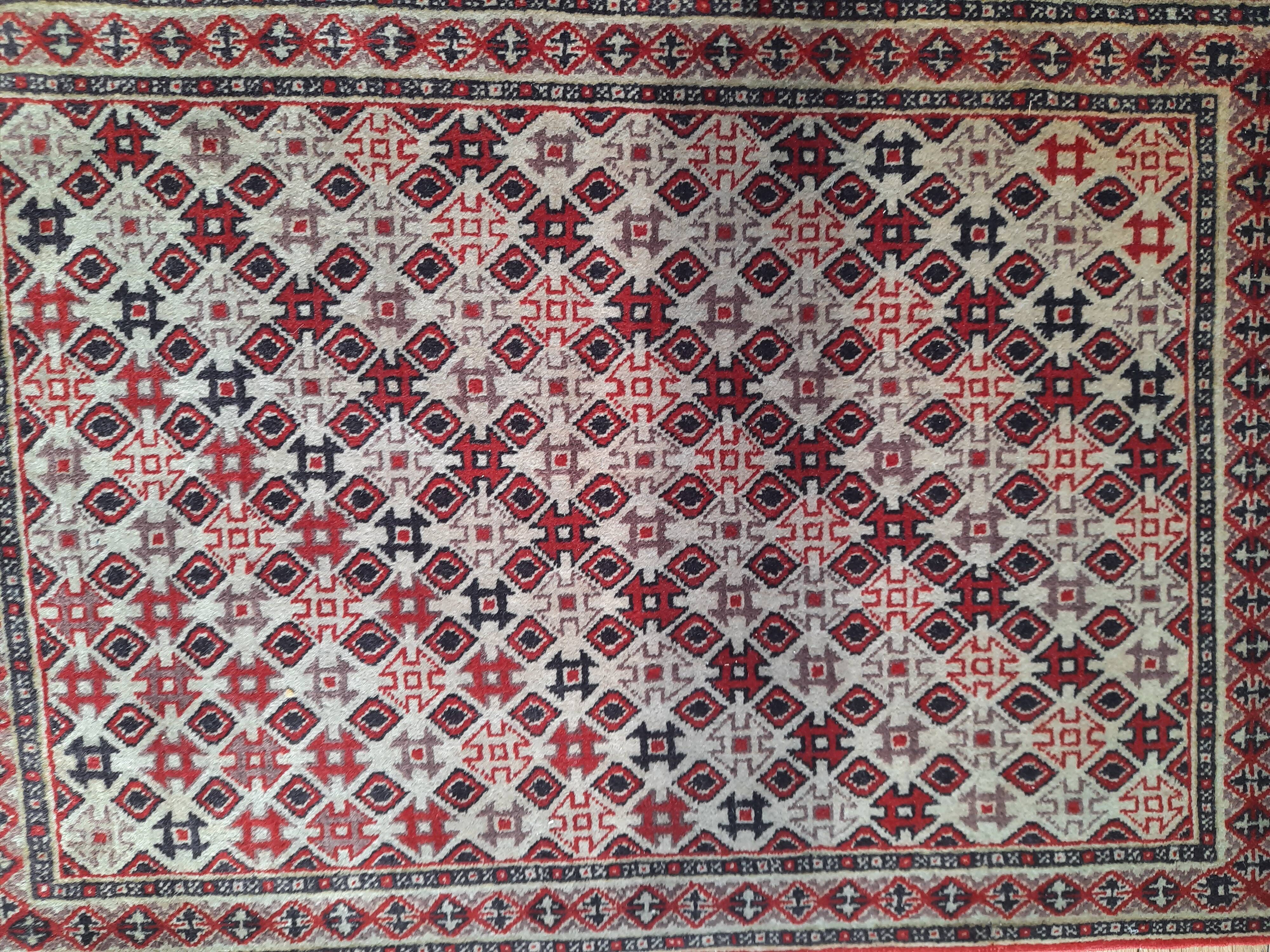 Oriental carpet 97x60cm