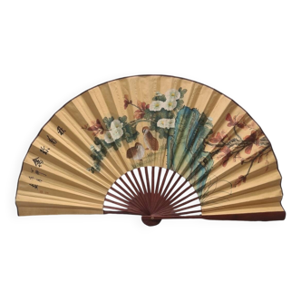 Large Vintage Chinese Fan With Birds, from the 1960/70s