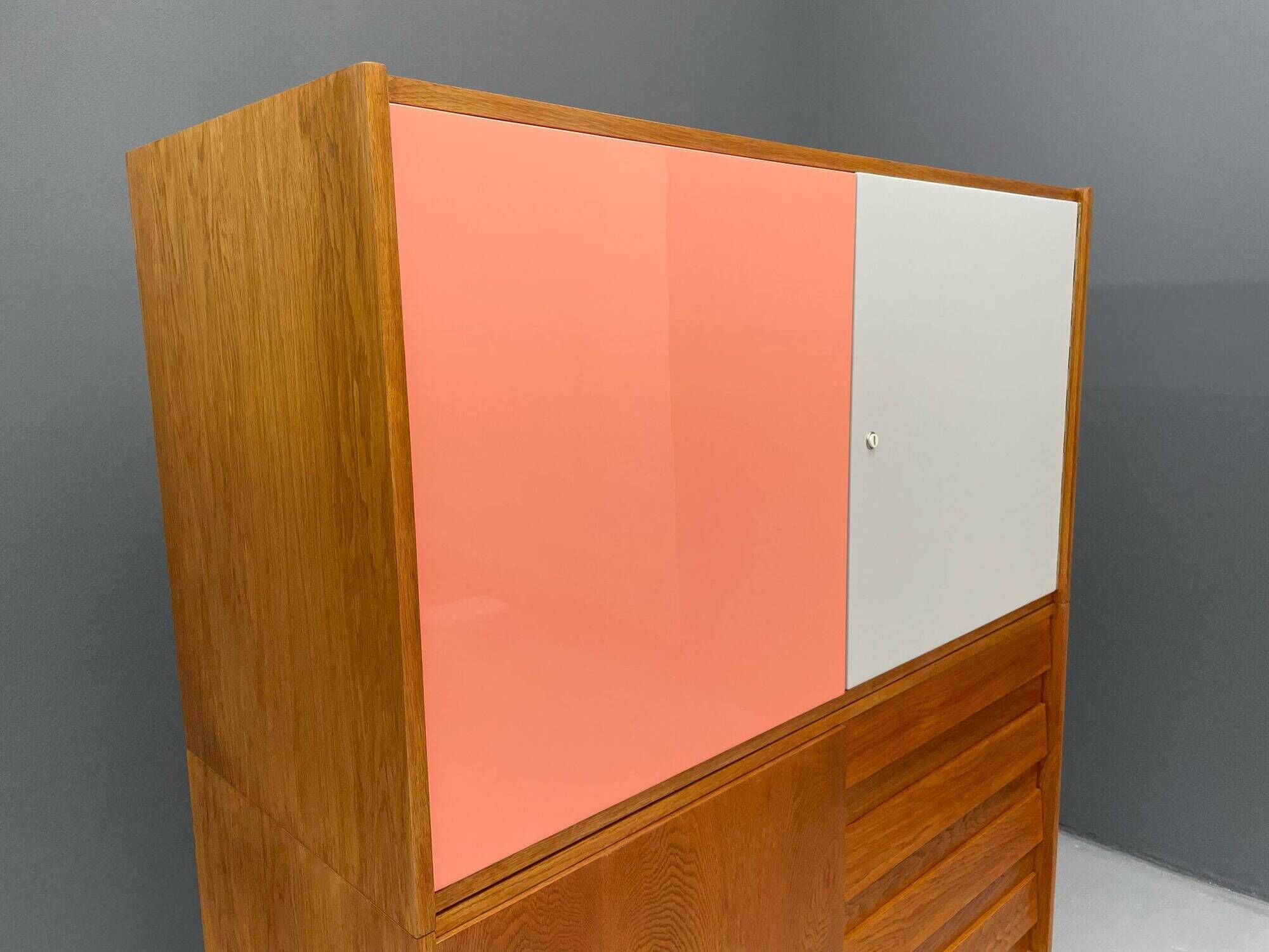 Meuble U-450 en Chêne par Jiří Jiroutek pour Interiér Praha, Tchécoslovaquie, 1