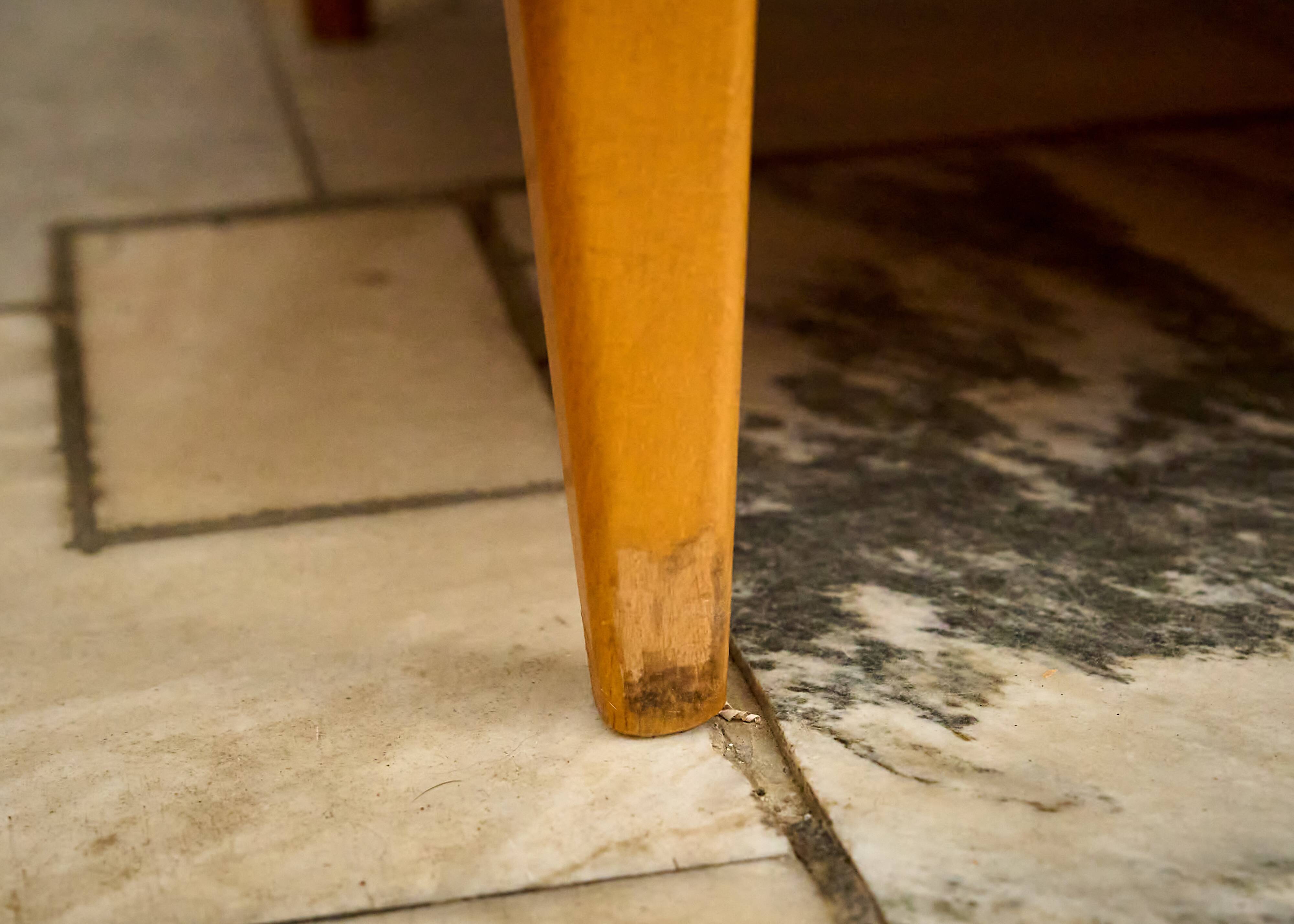 Armoire tchécoslovaque vintage à 3 portes