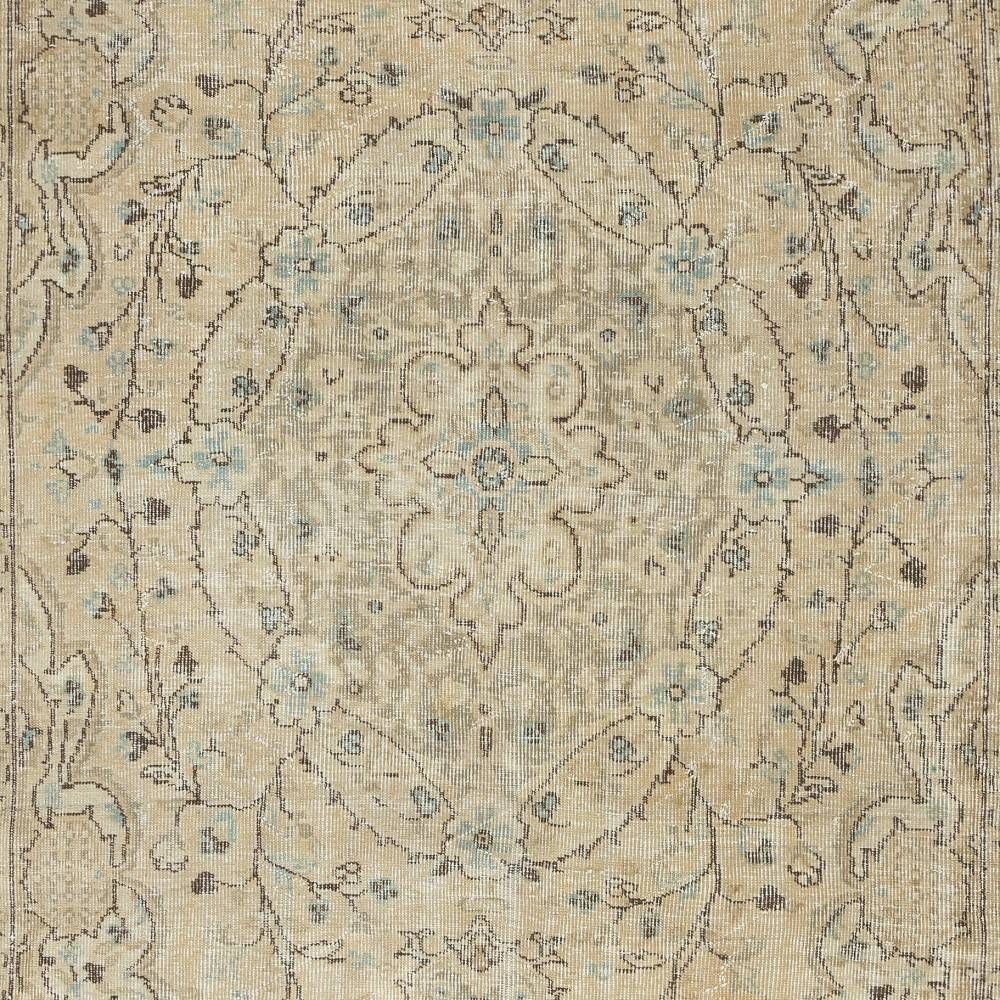 Vintage Turkish Handknotted Wool Rug. Beige Area Carpet for Cozy Farmhouse Interiors