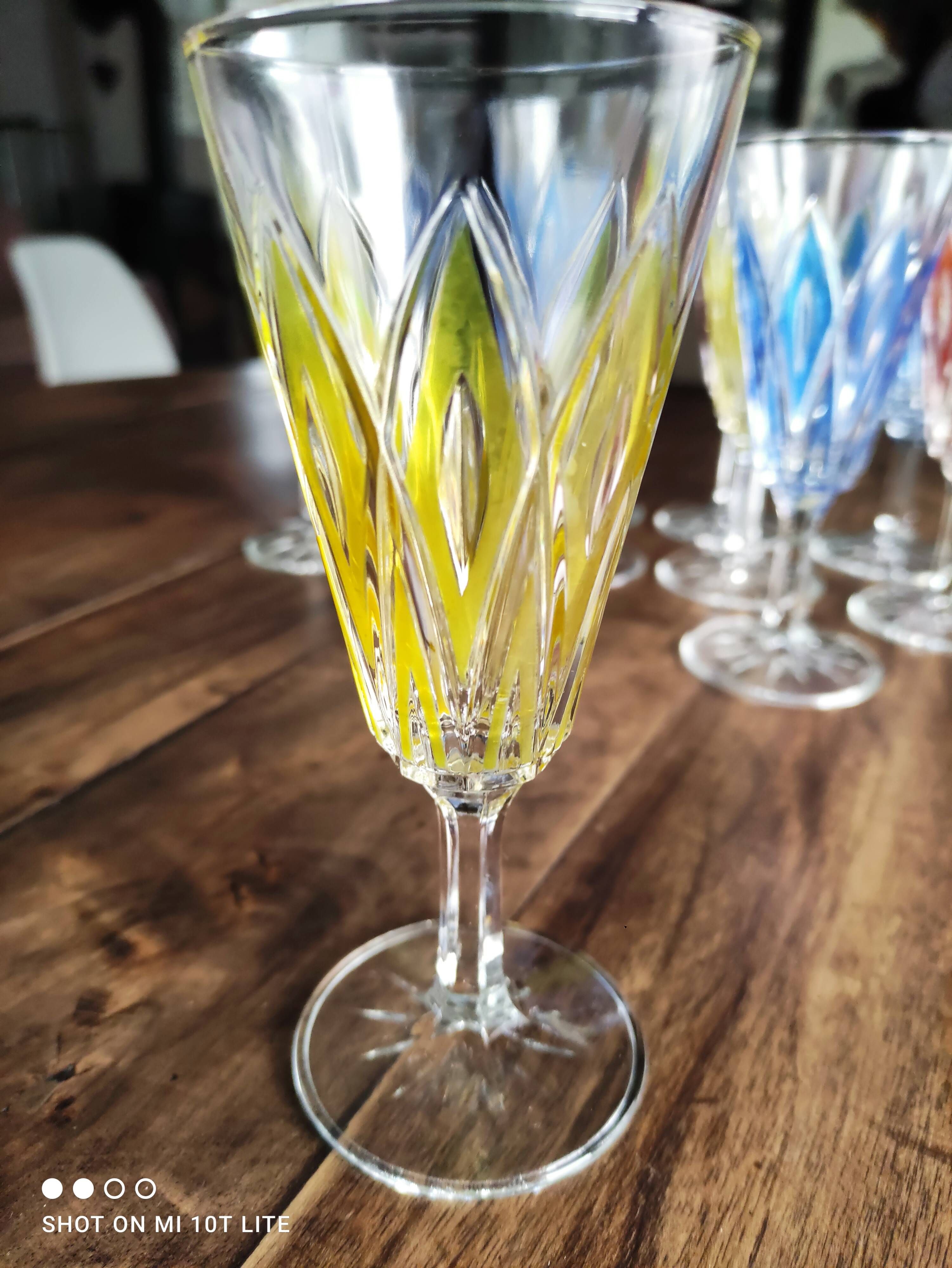 Set of 11 champagne flutes in colored glass 3 colors starry foot