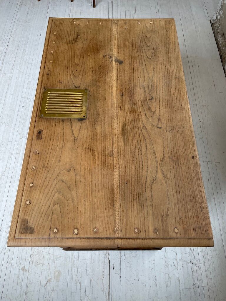 Early 20th century oak trade counter