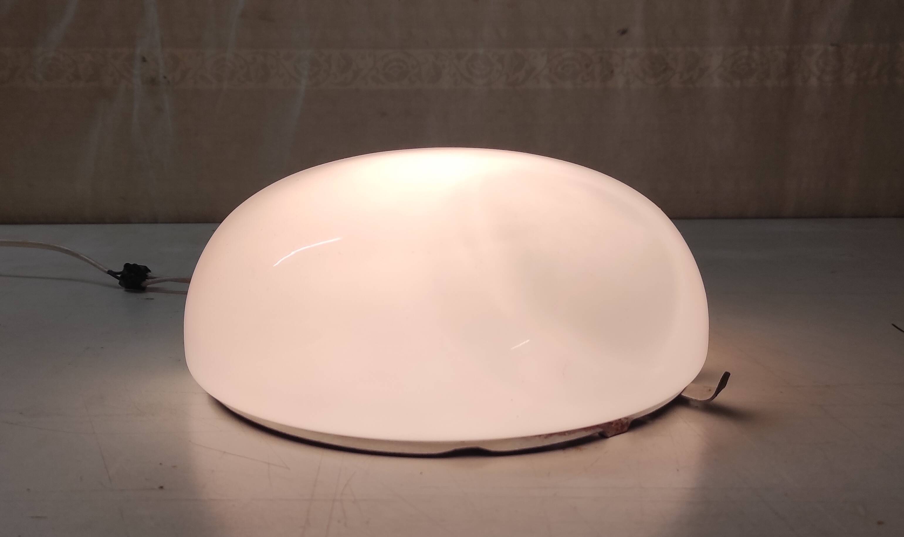 Plafonnier ou applique globe opaline diam. 25 cm - mid. XXème