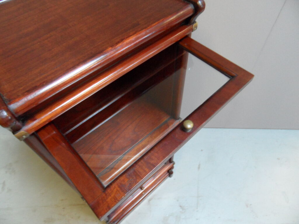 Vintage Globe Wernicke mahogany  bookcase
