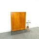 Meuble en placage avec tiroirs et piètement en acier, armoire vintage