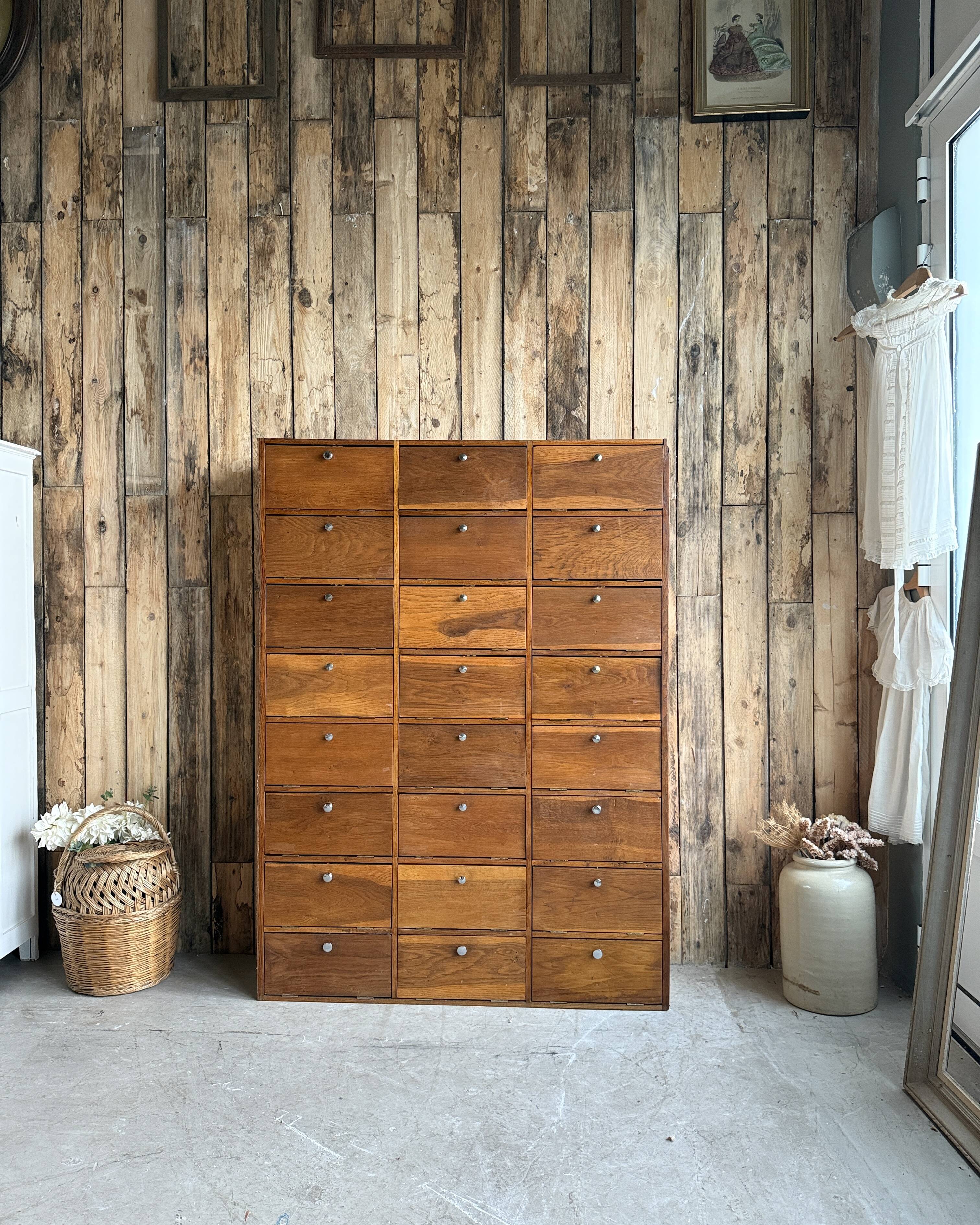 Renovated notary desk with flaps.