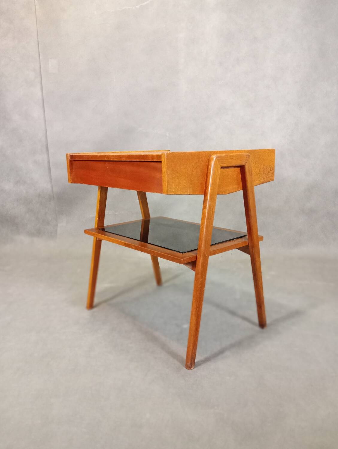 Table TV en chêne Jiràk par Drevotex, Vintage Tchèque 1960s