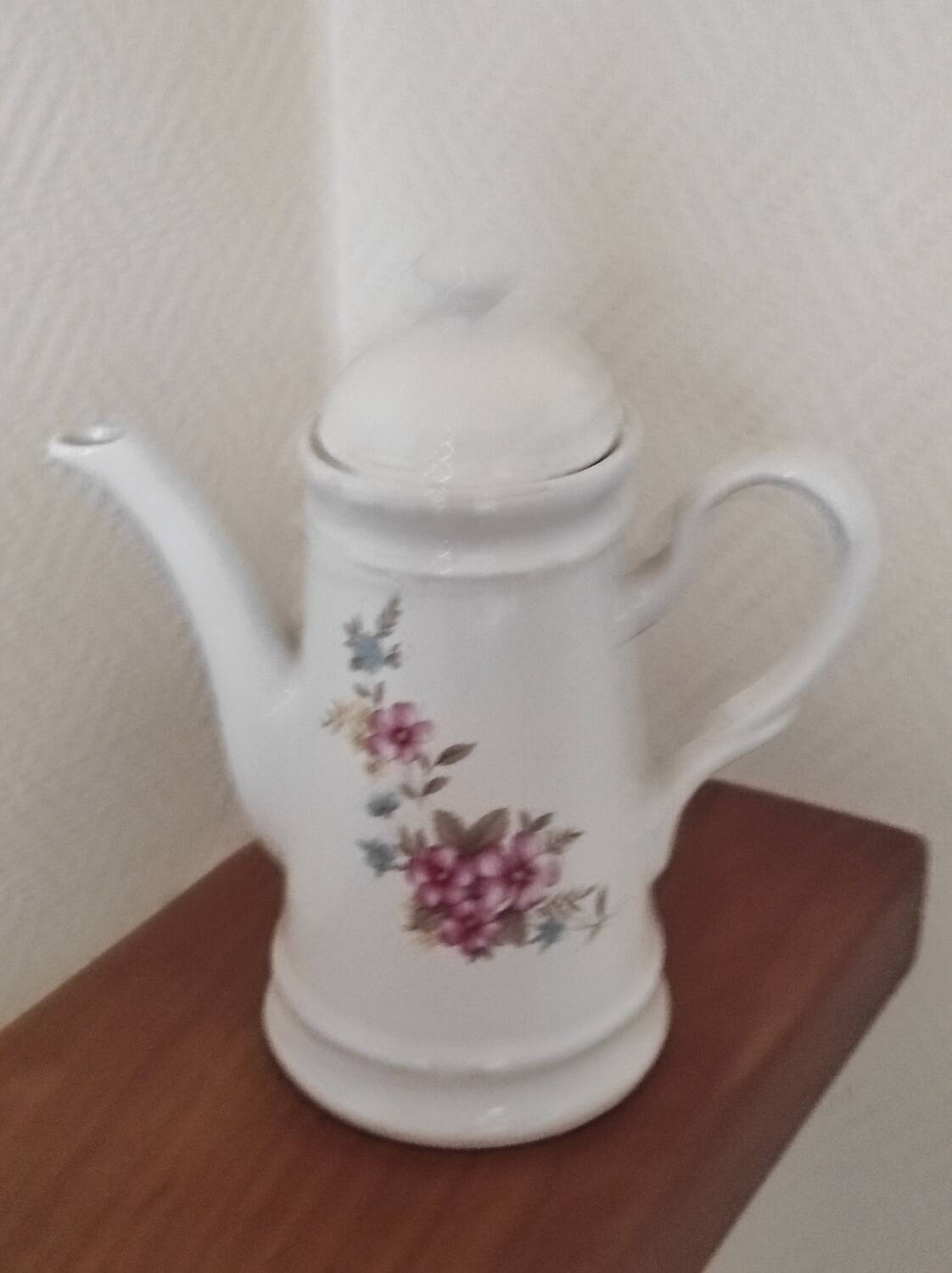Small coffee maker