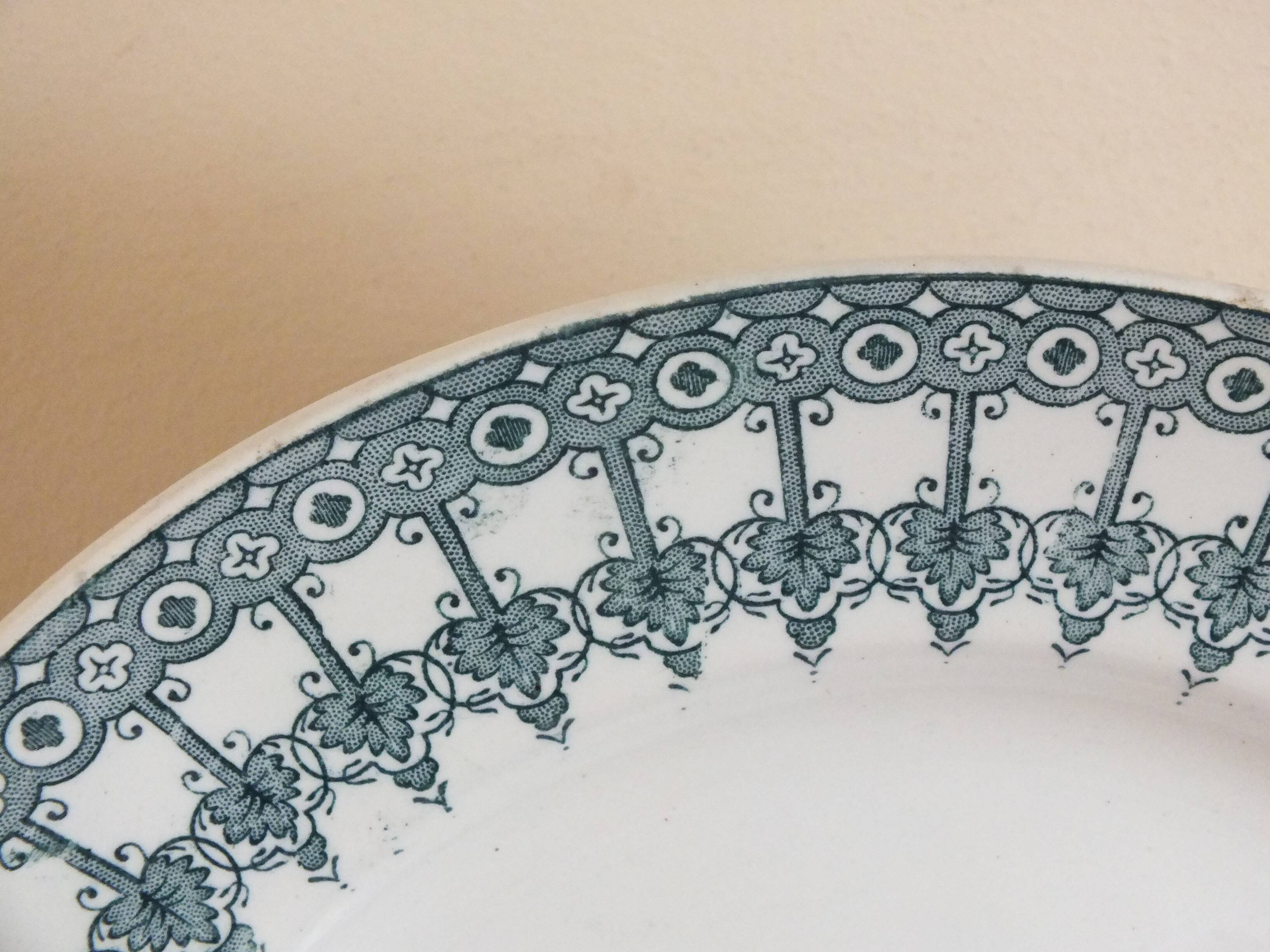 1 flat plate Terre de Fer Saint Amand Nord model Persian