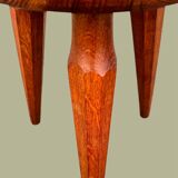 Tripod stool with pencil legs