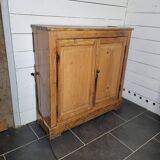 Old 2-door fir sideboard, 104×31cms