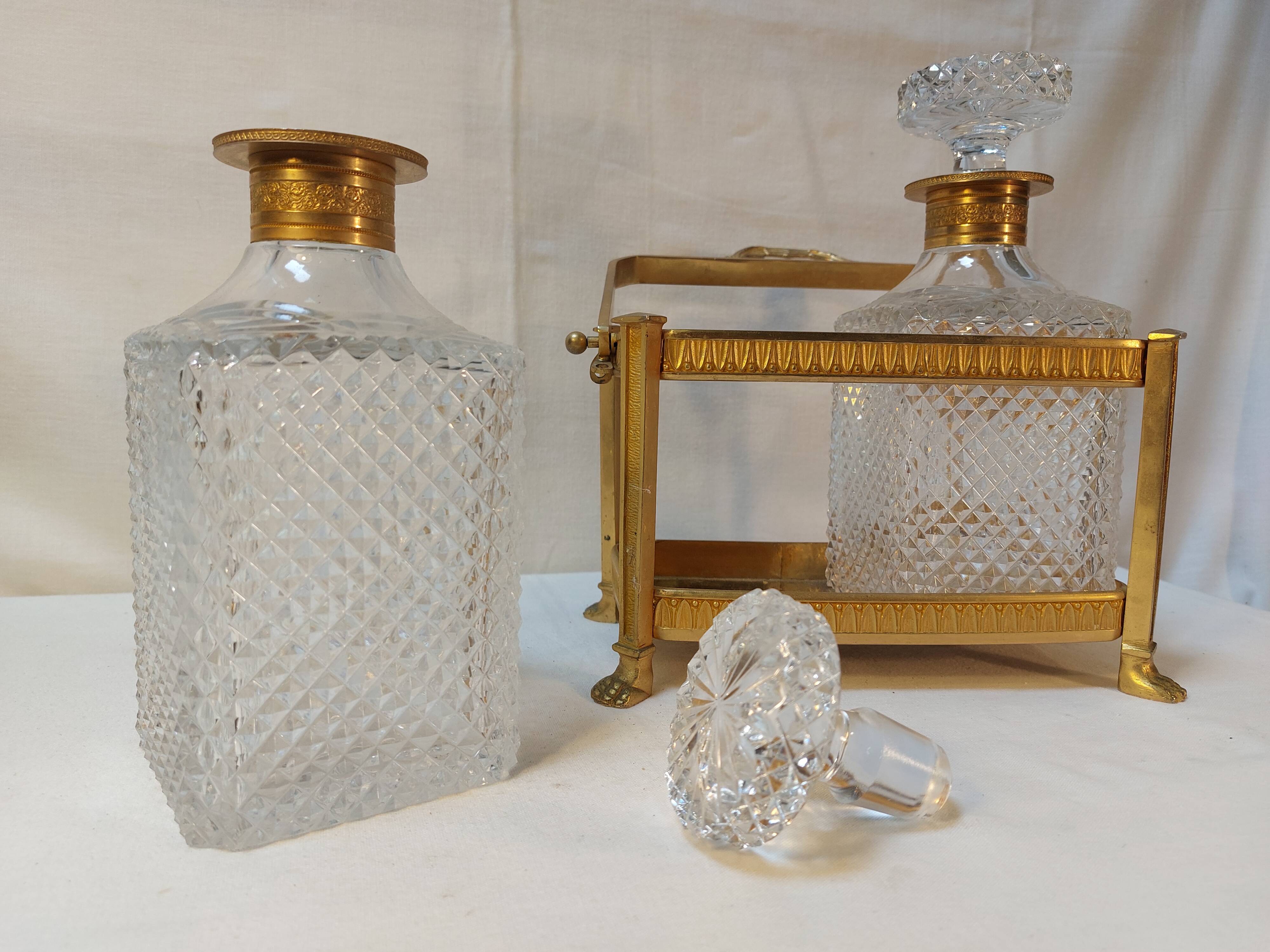 Whiskey cellar called "Tantalus" - Servant of 2 cut crystal carafes