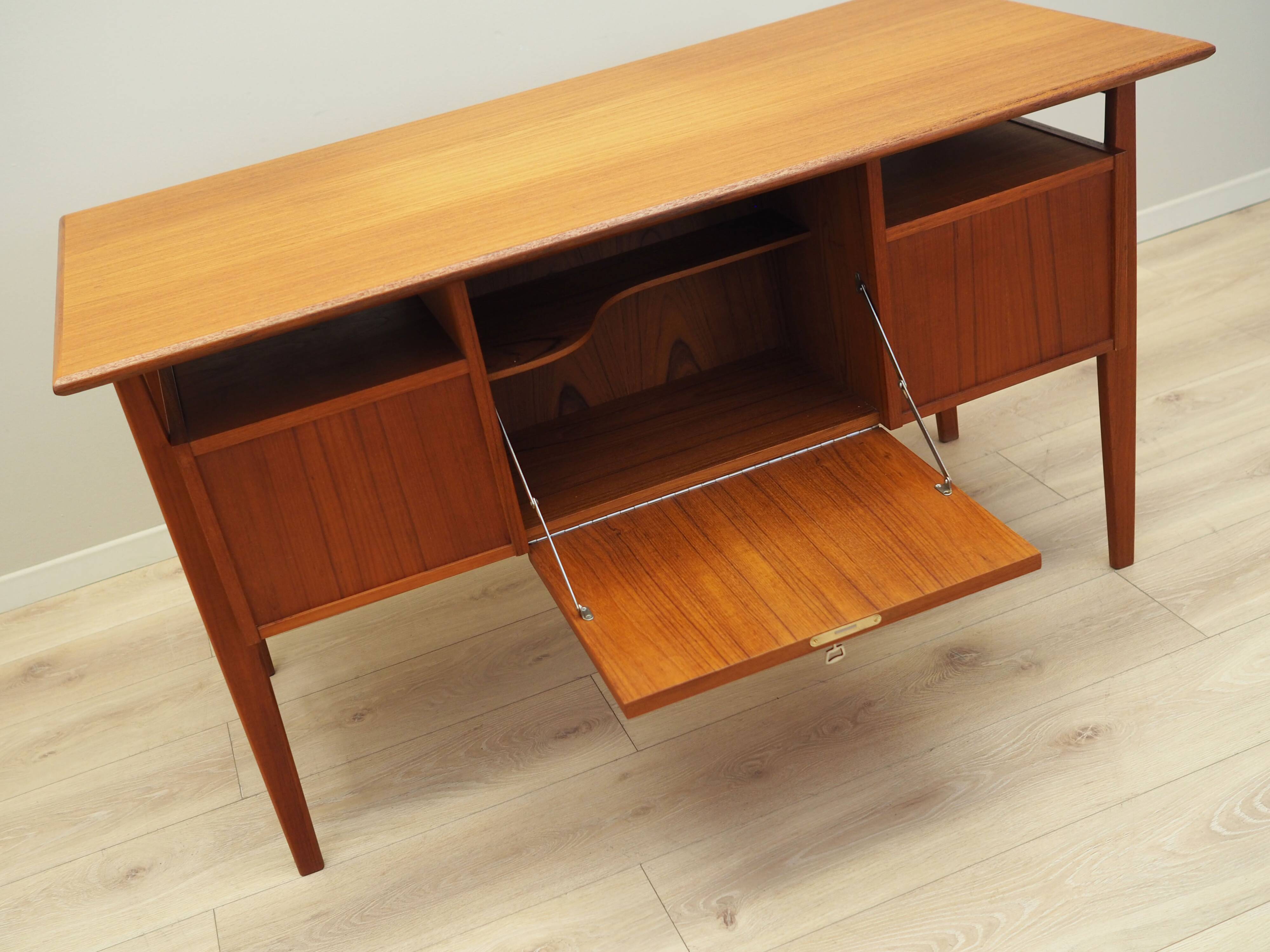 Teak desk, Danish design, 1970s, designer: Gunnar Nielsen, manufacturer: Tibergaard