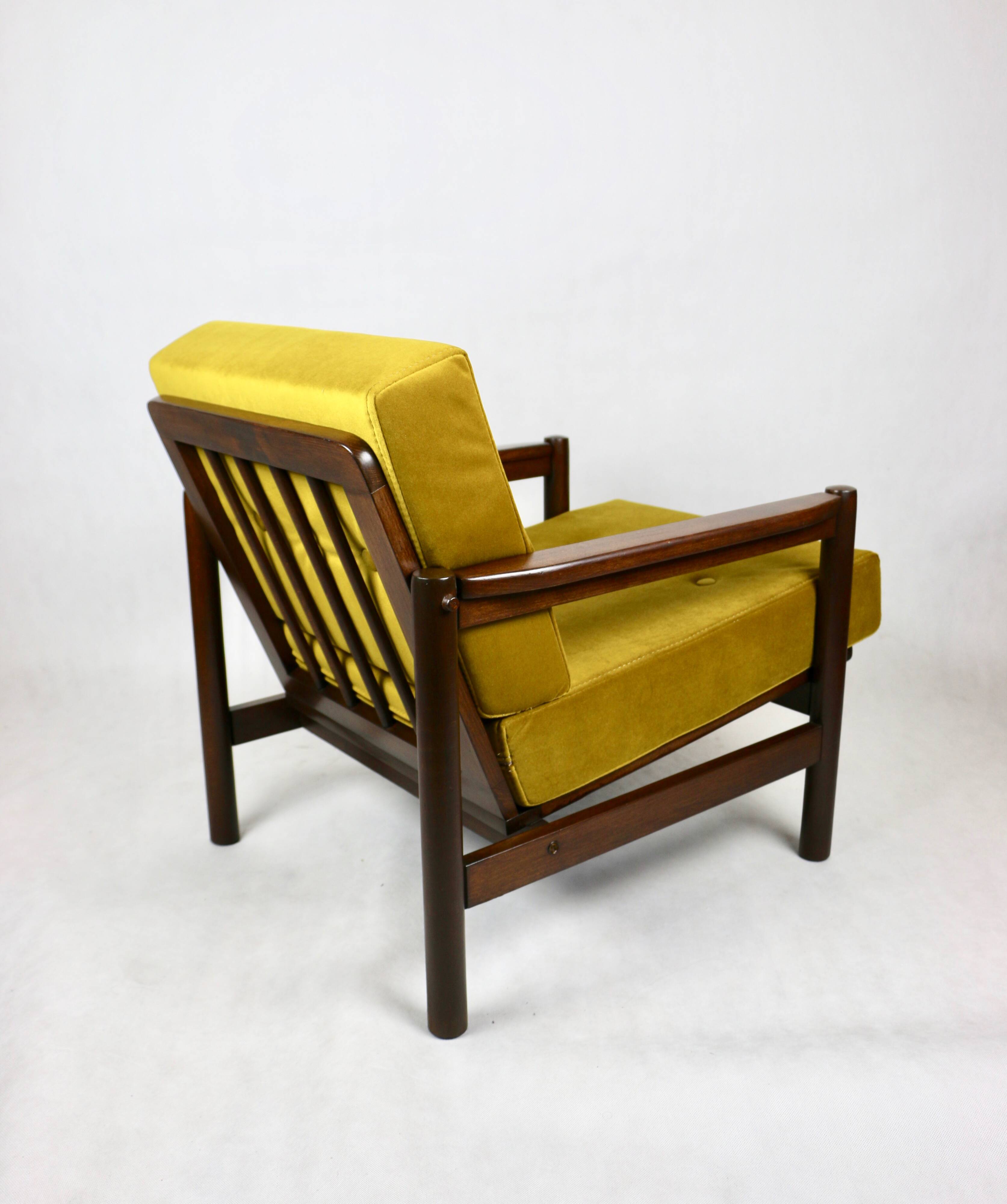Vintage Armchair in Yellow Olive, 1970s