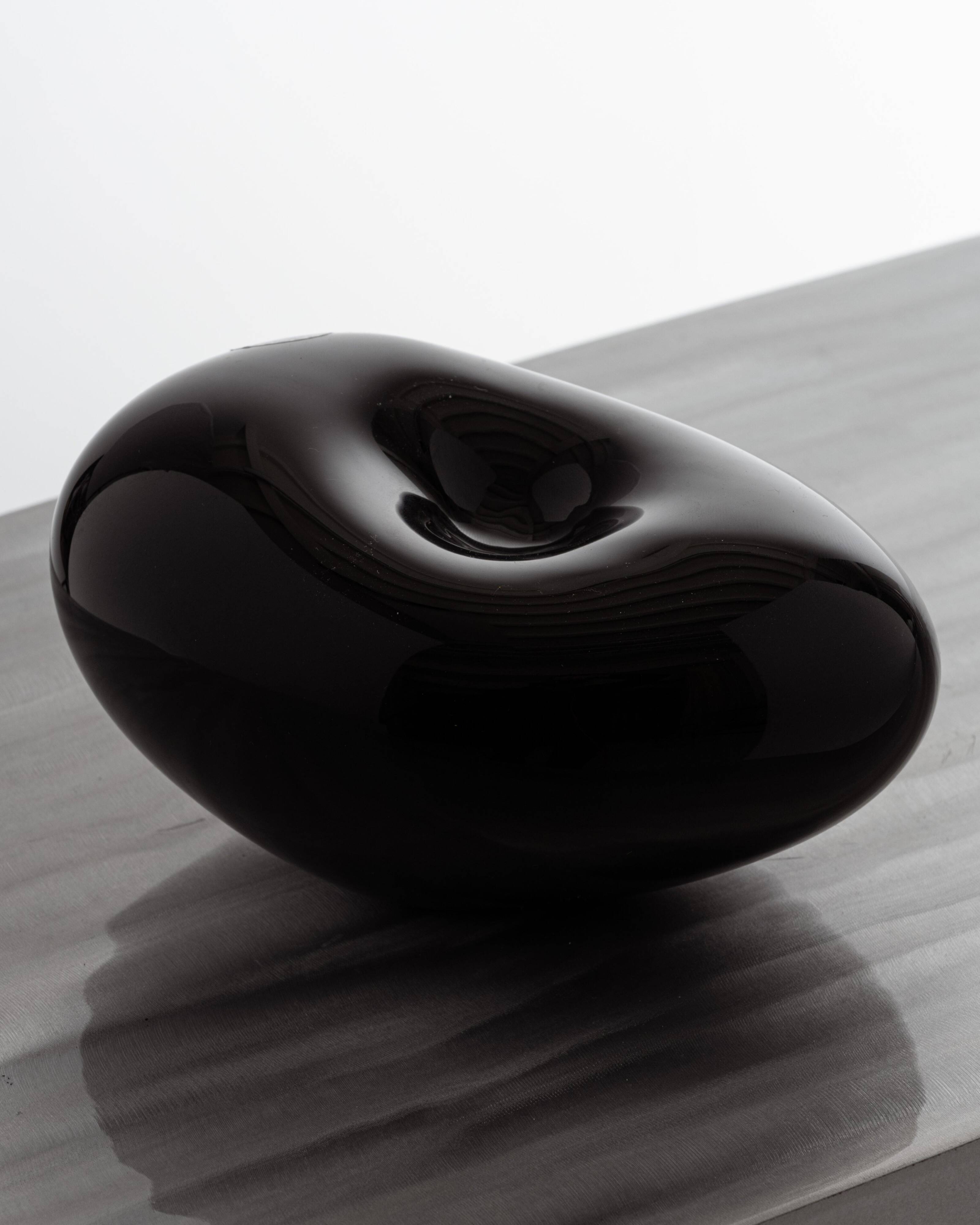 Mini lucky bean black