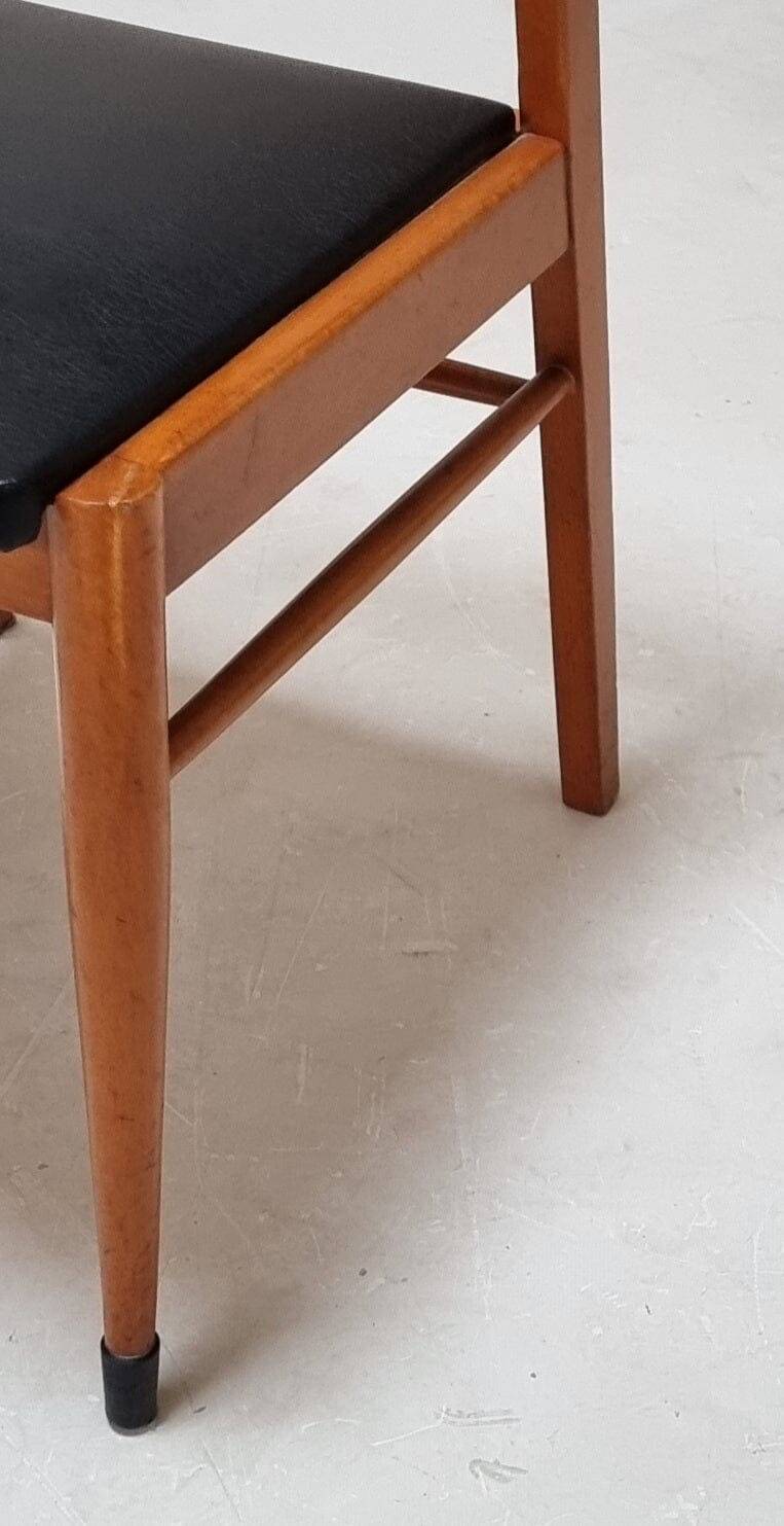 Chaises du milieu du siècle